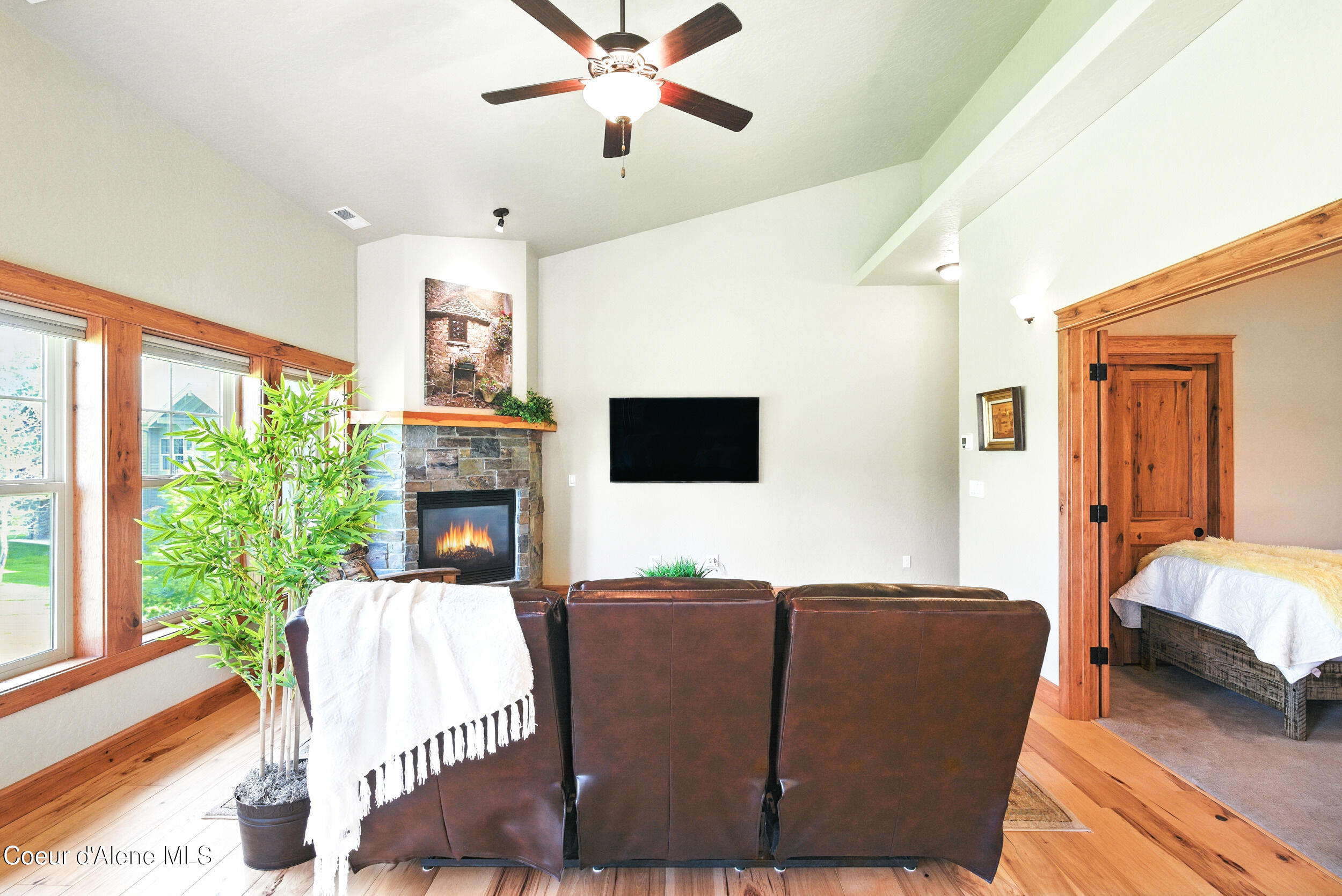 506 Guthrie Pl 1004