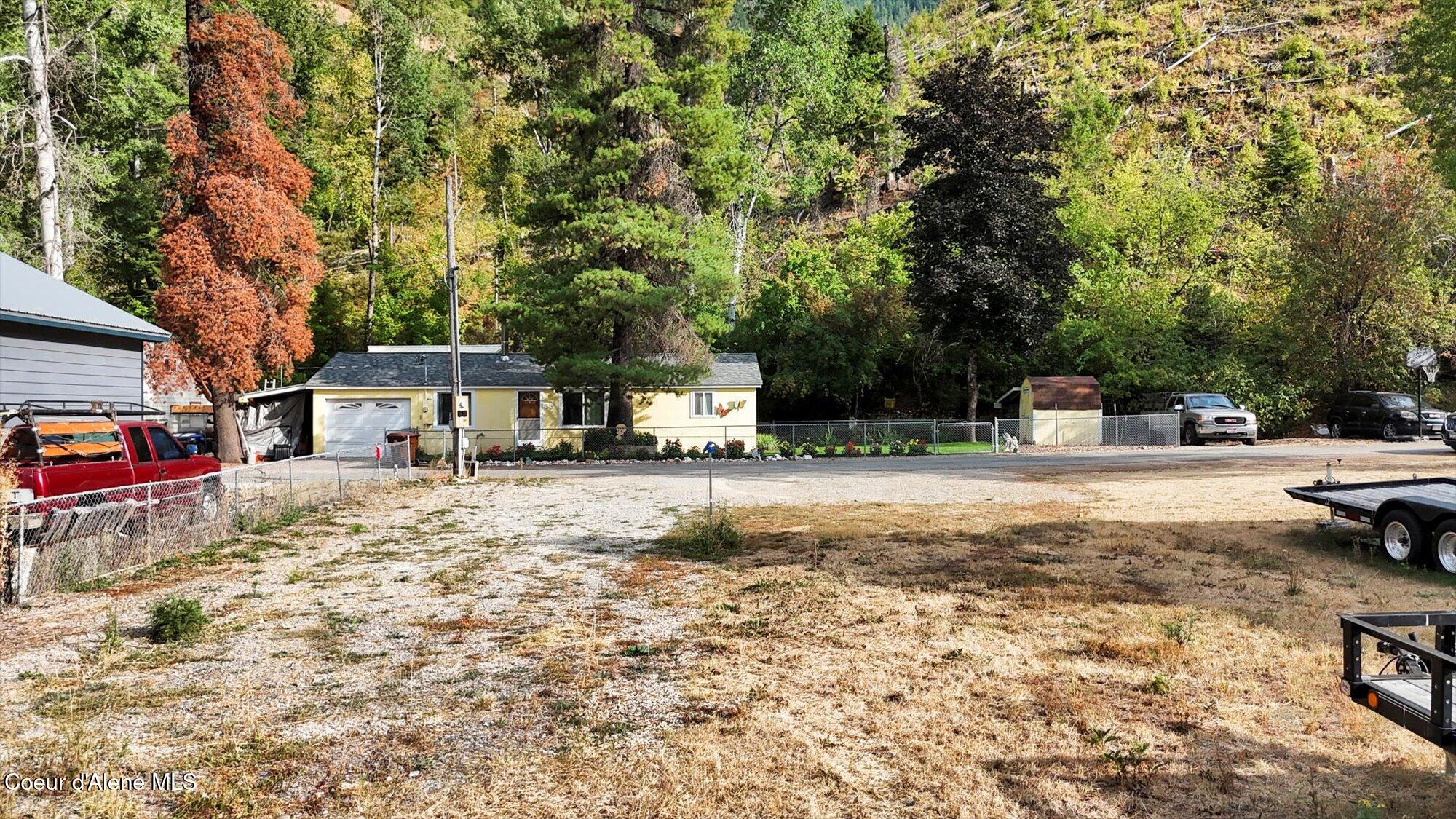 86 E Circle Dr