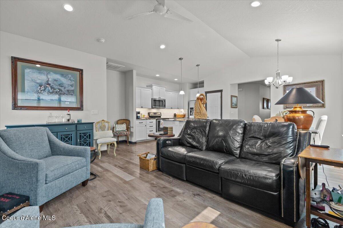 13892 N Pristine Cir