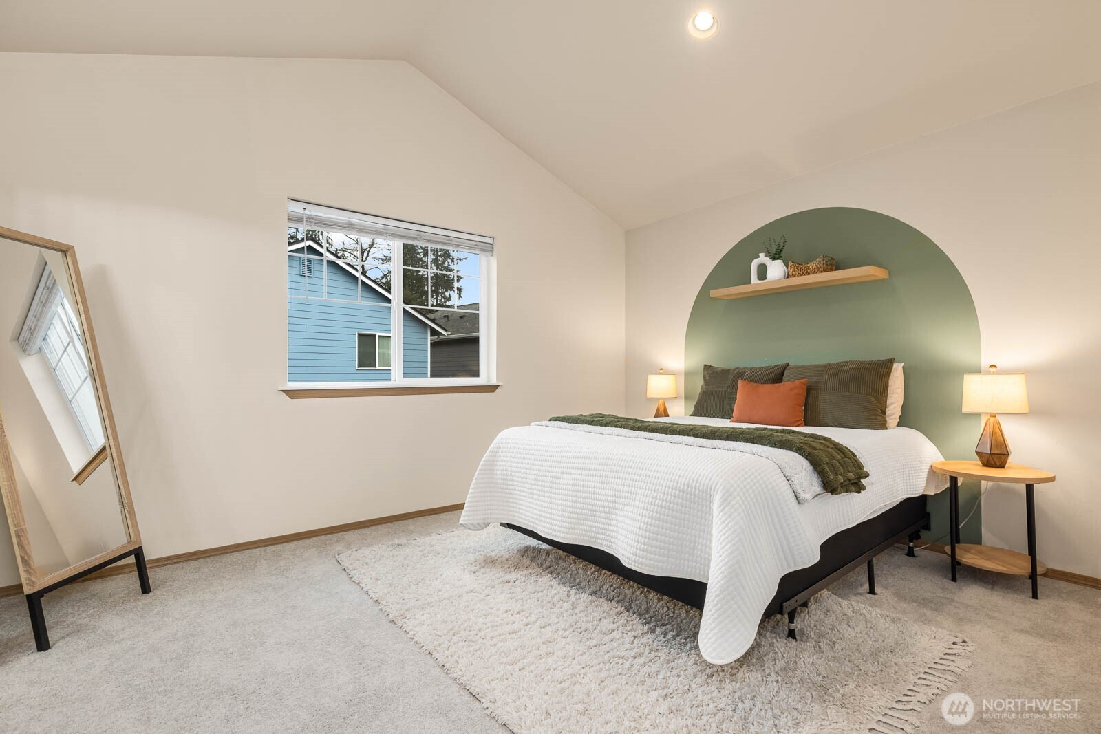 119 91st Ave SE Unit: 4C