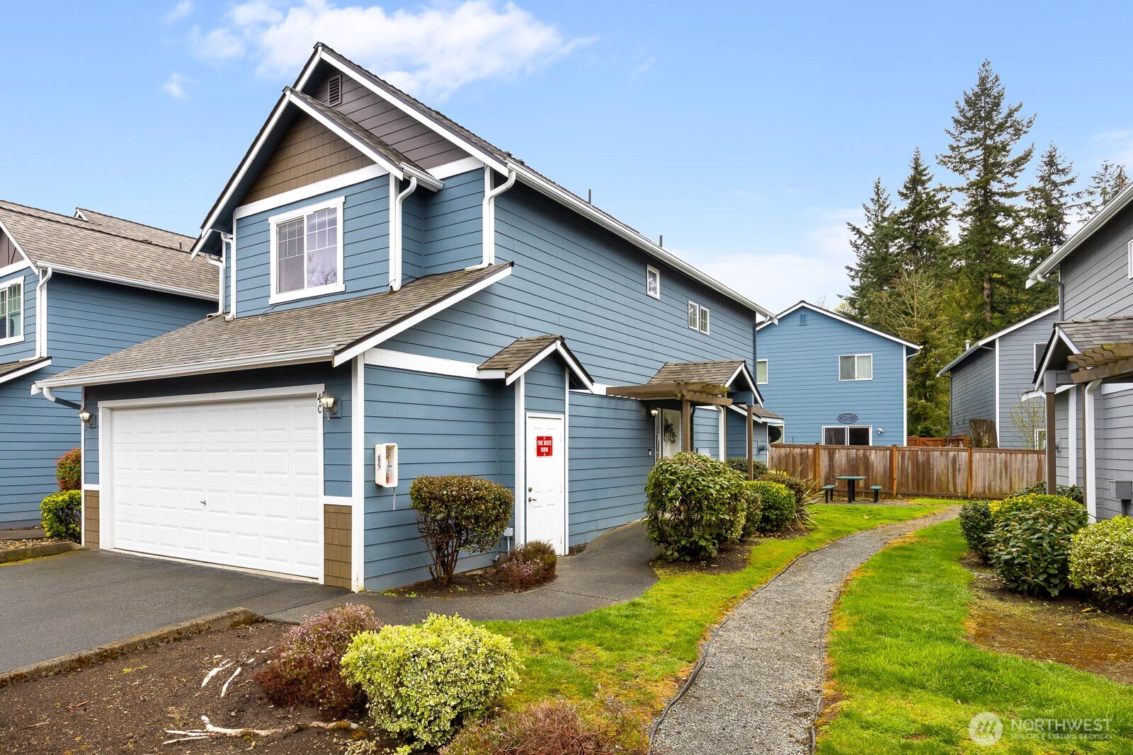 119 91st Ave SE Unit: 4C