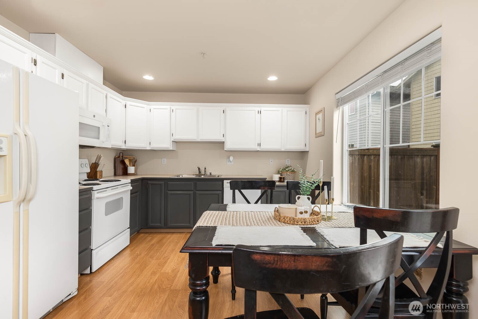 119 91st Ave SE Unit: 4C