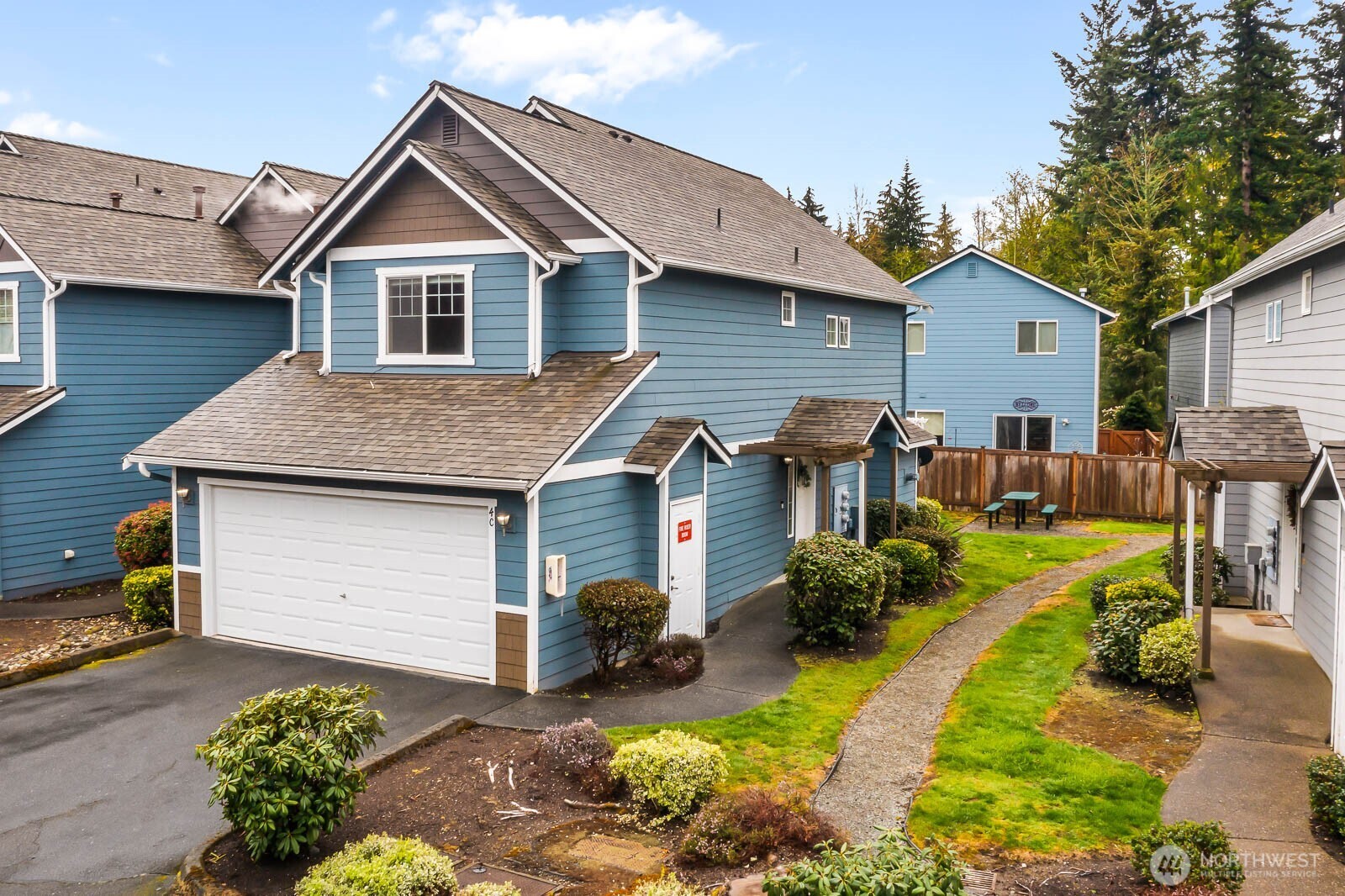 119 91st Ave SE Unit: 4C