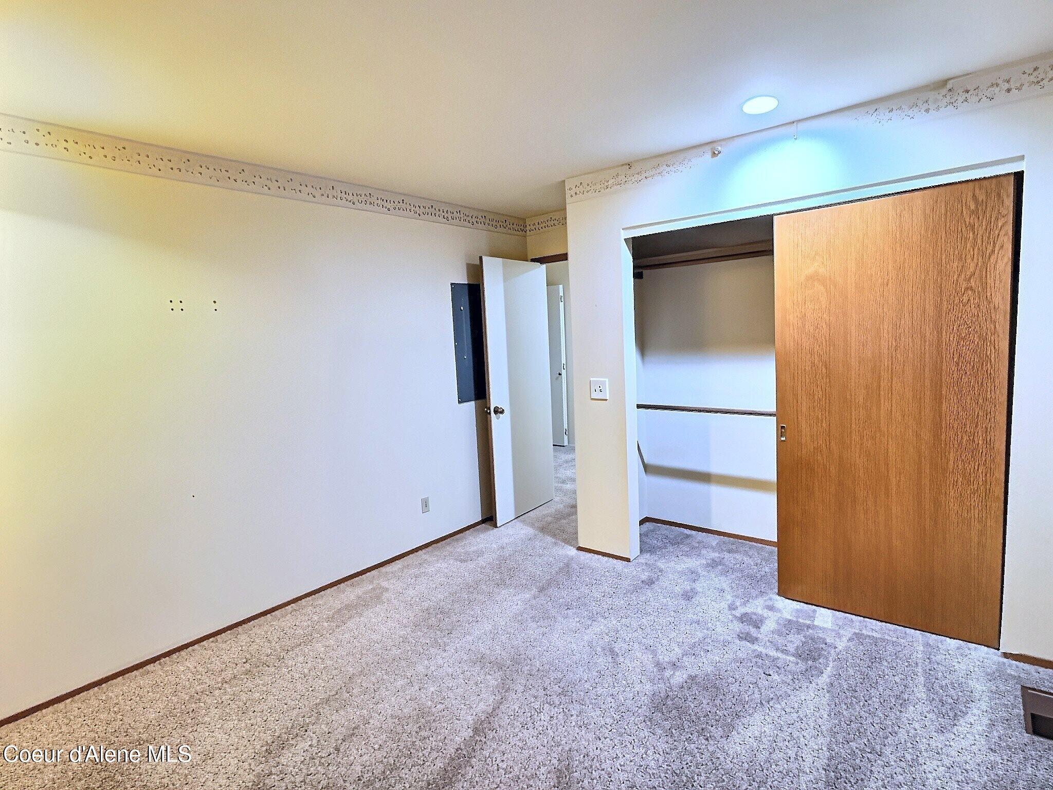 212 E 1st Ave, APT 10F