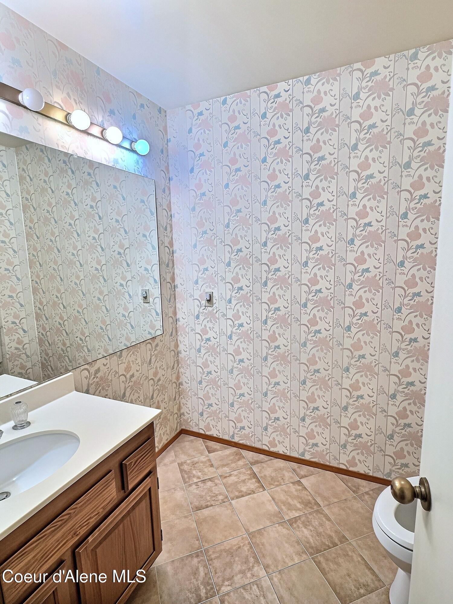 212 E 1st Ave, APT 10F
