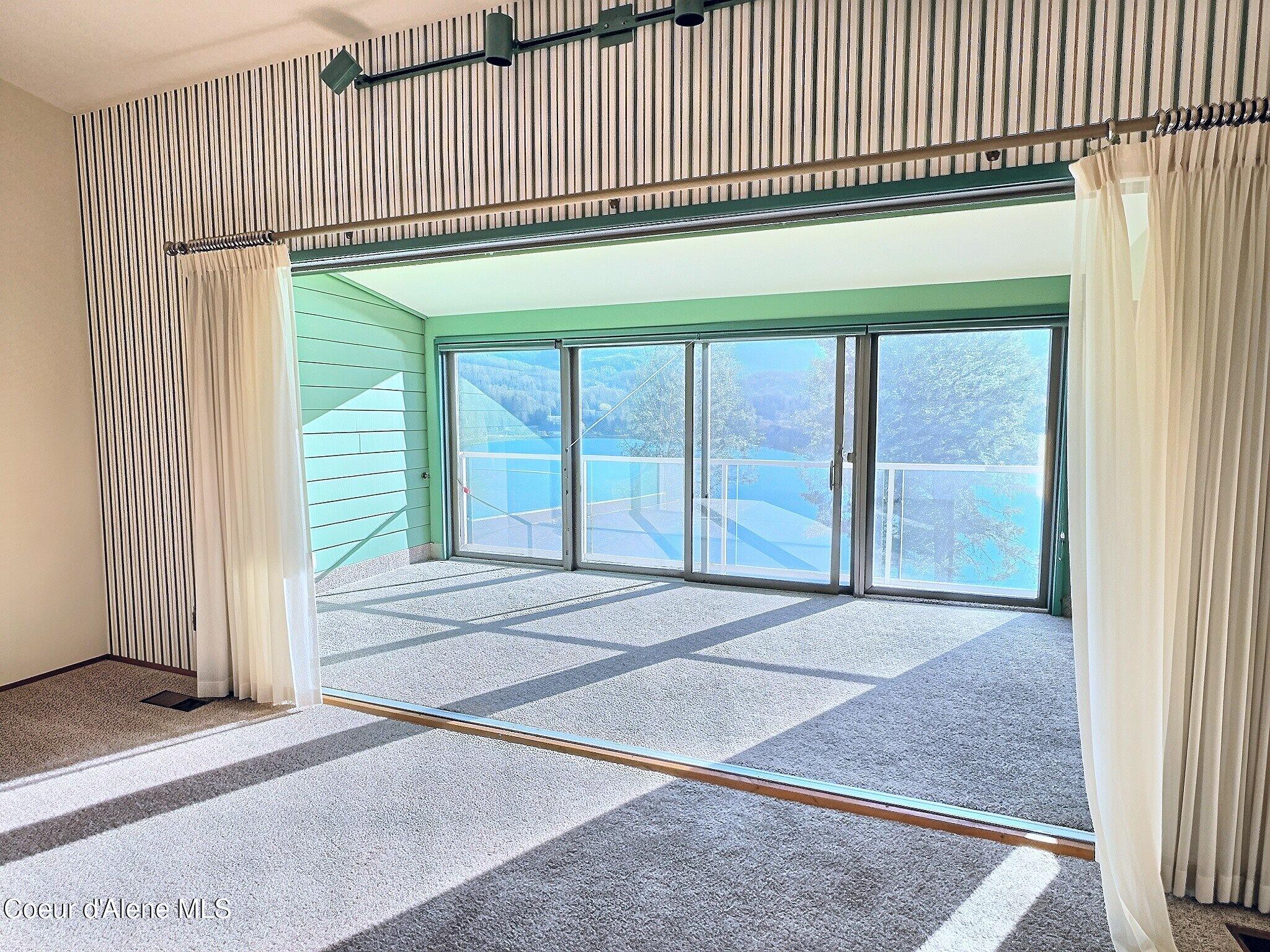 212 E 1st Ave, APT 10F