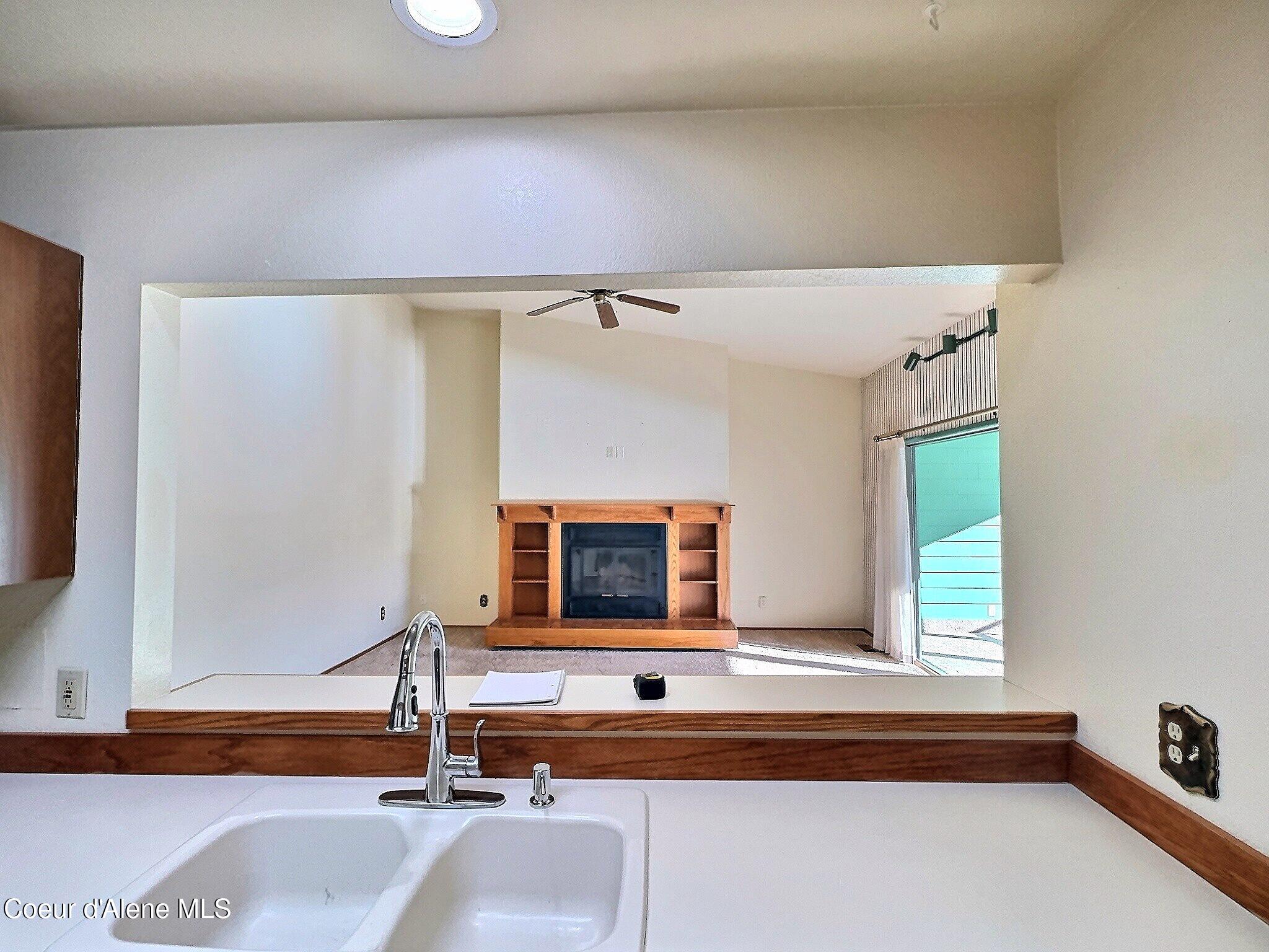 212 E 1st Ave, APT 10F