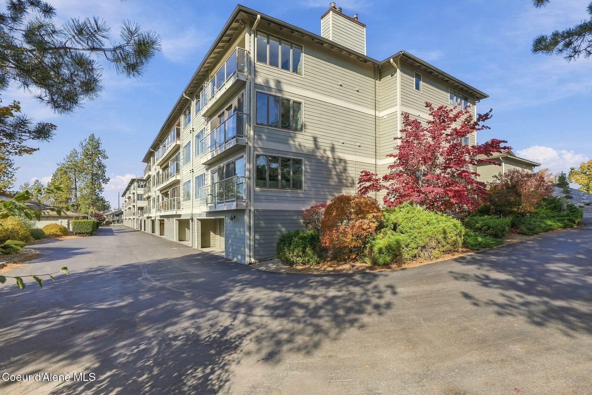 212 E 1st Ave, APT 10F