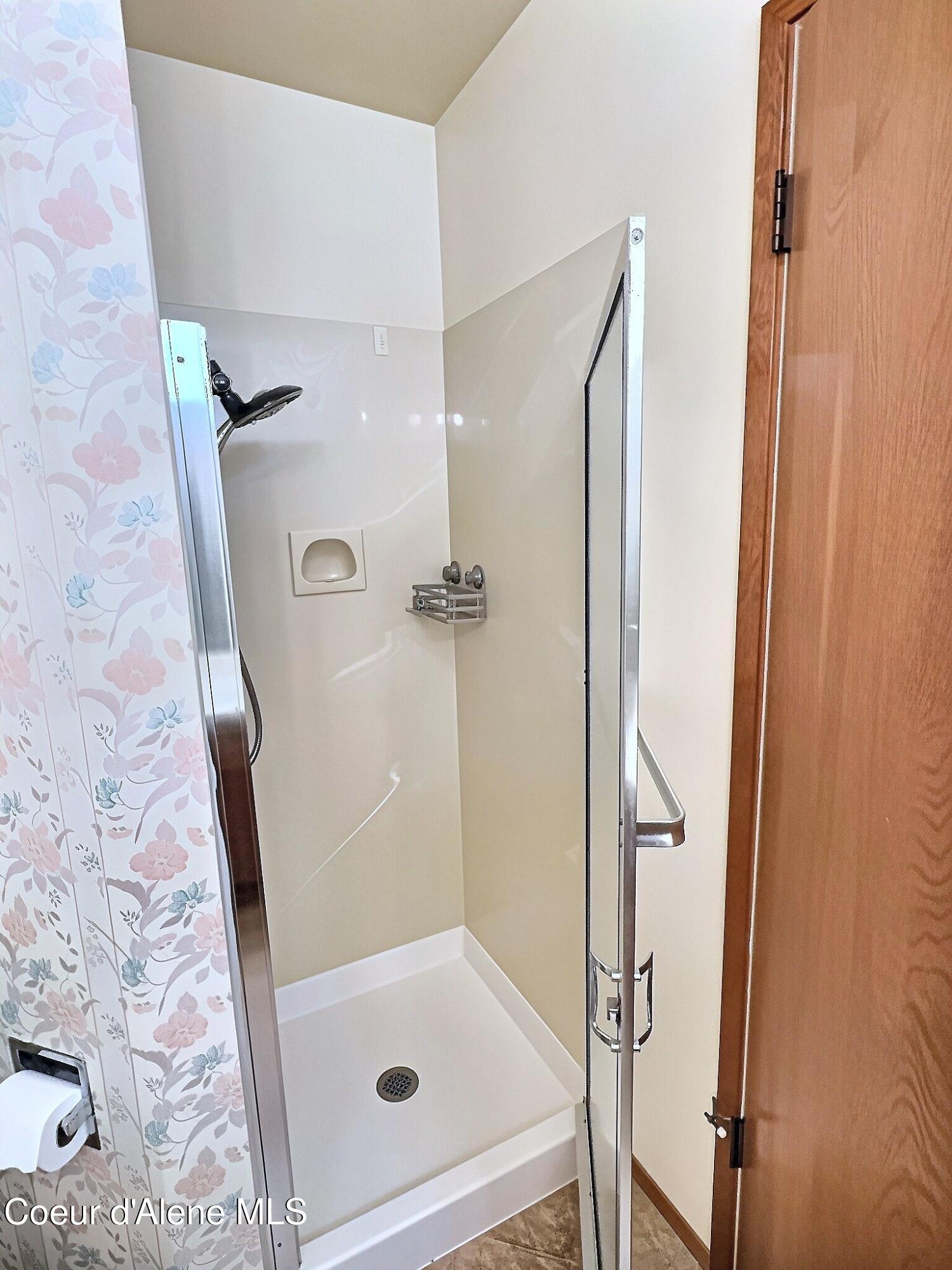 212 E 1st Ave, APT 10F