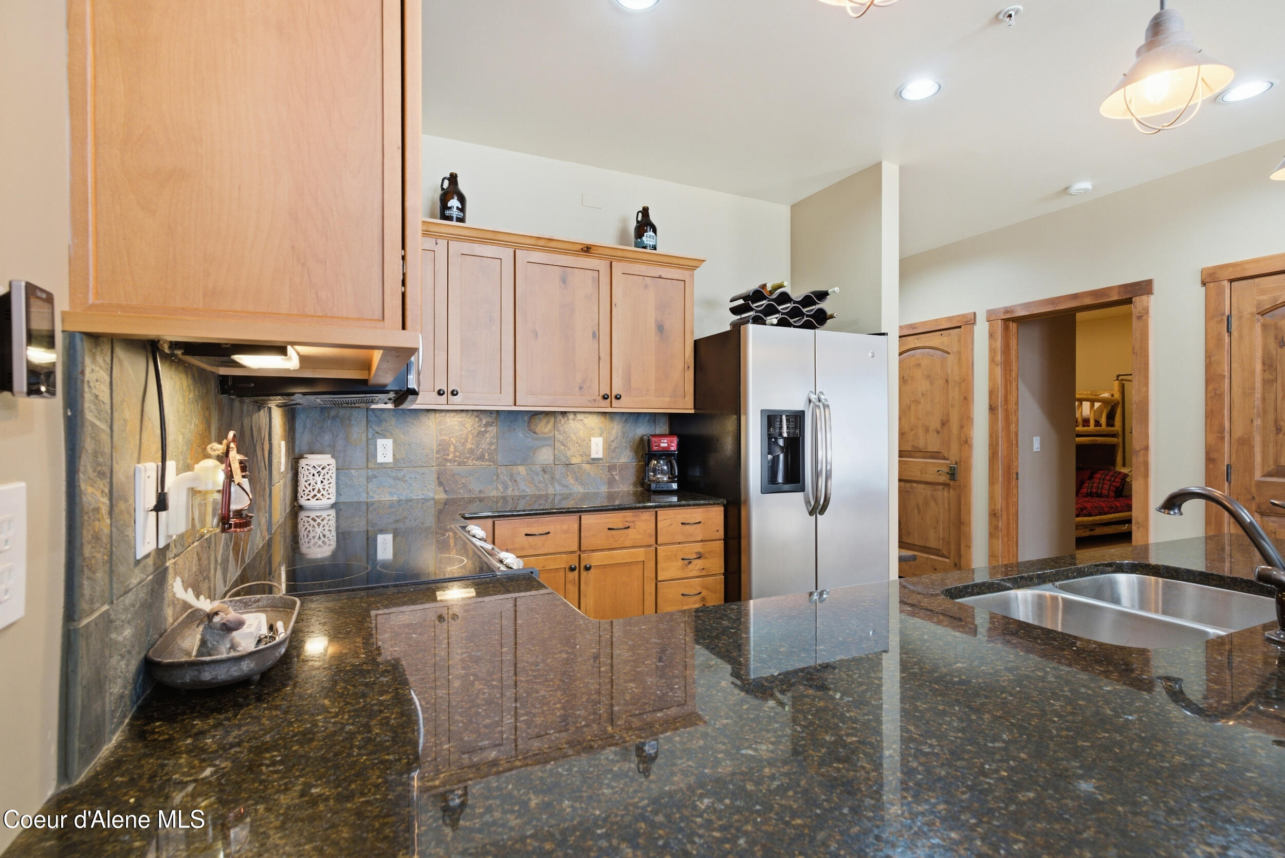 834 Mc Kinley Ave, 102