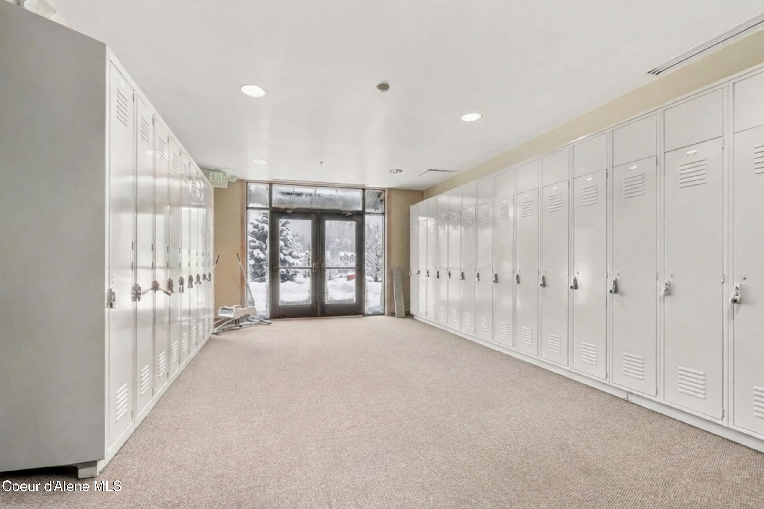 834 Mc Kinley Ave, 102