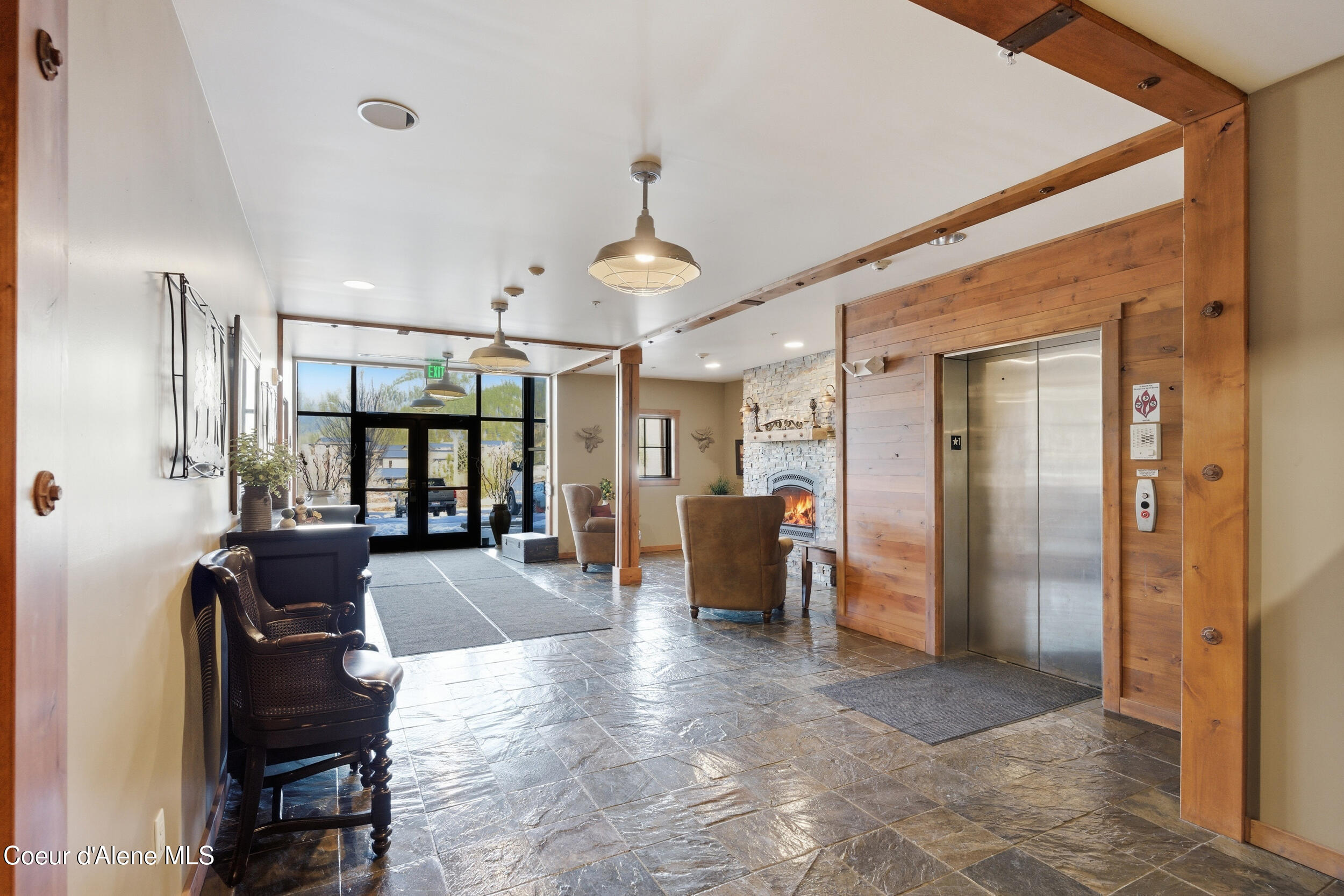 834 Mc Kinley Ave, 102