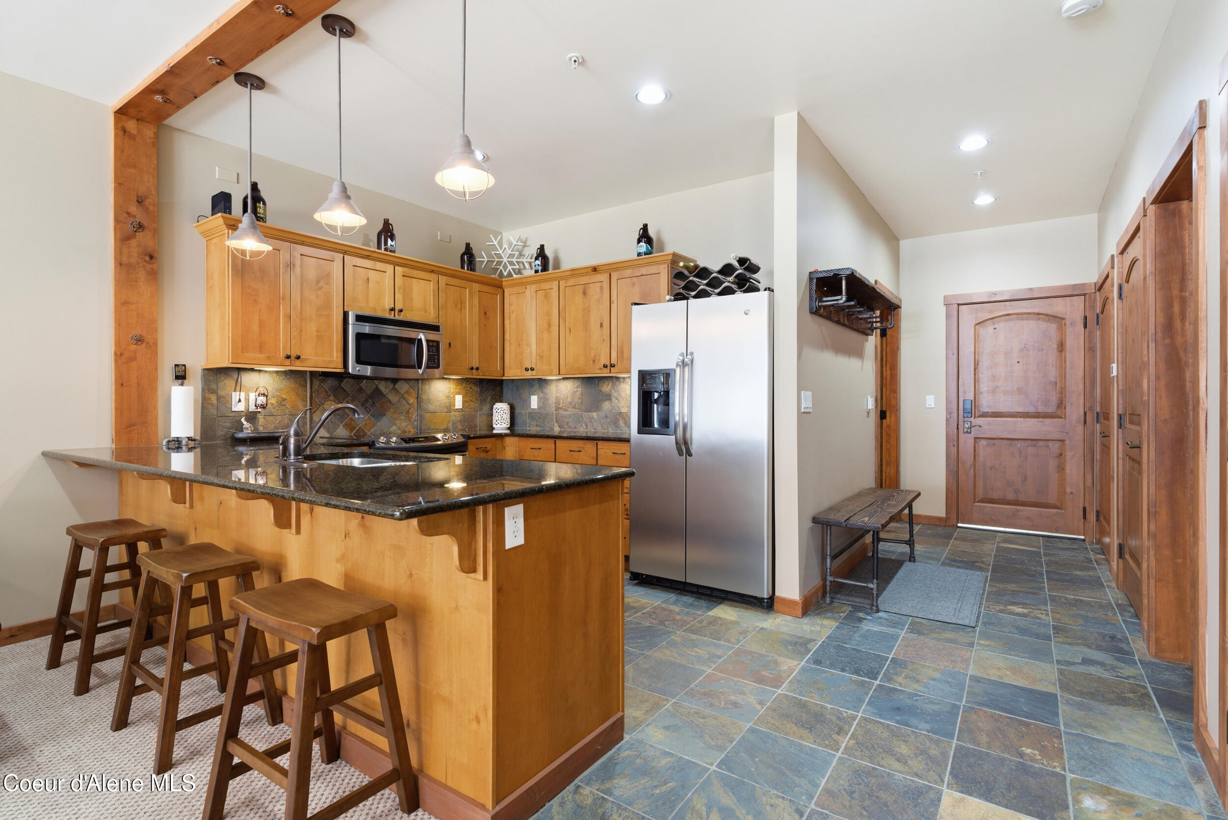 834 Mc Kinley Ave, 102