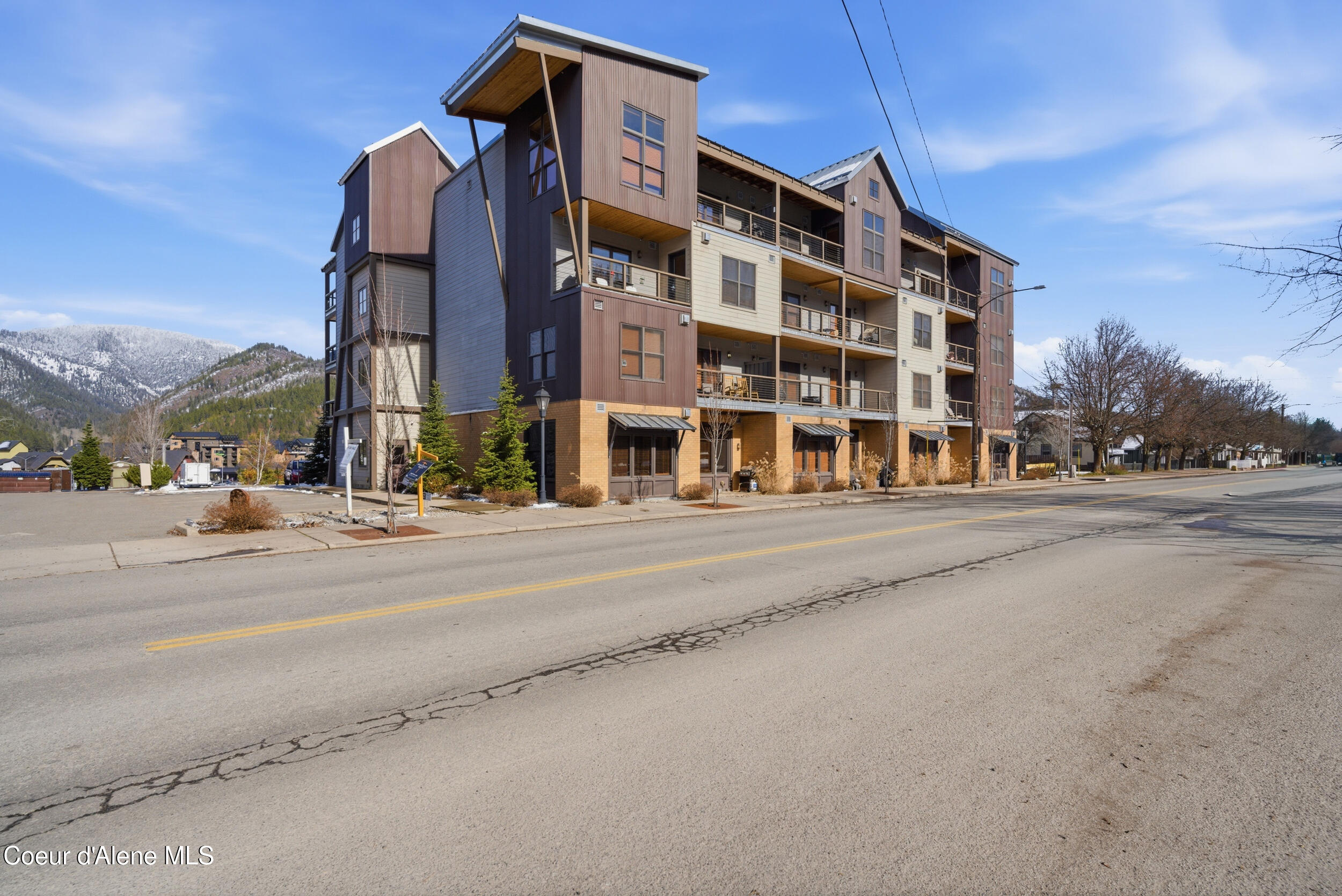 834 Mc Kinley Ave, 102