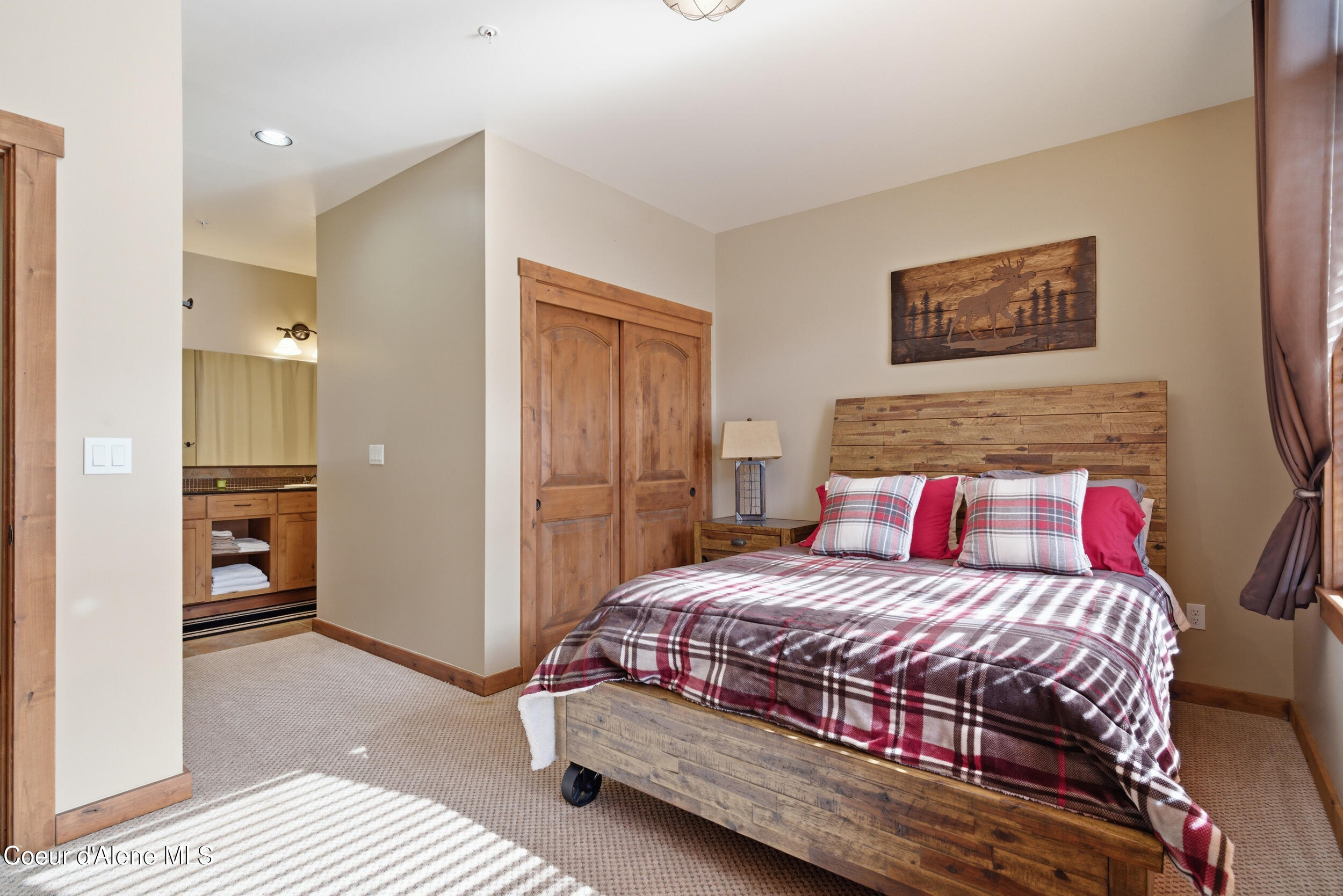 834 Mc Kinley Ave, 102