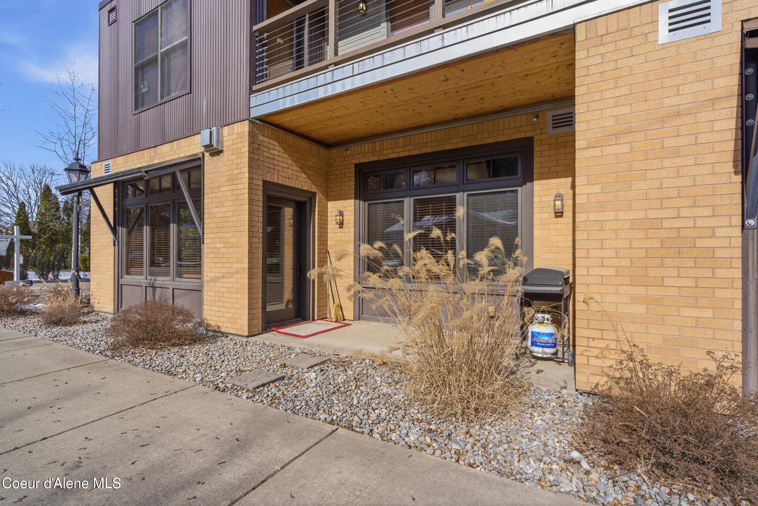 834 Mc Kinley Ave, 102