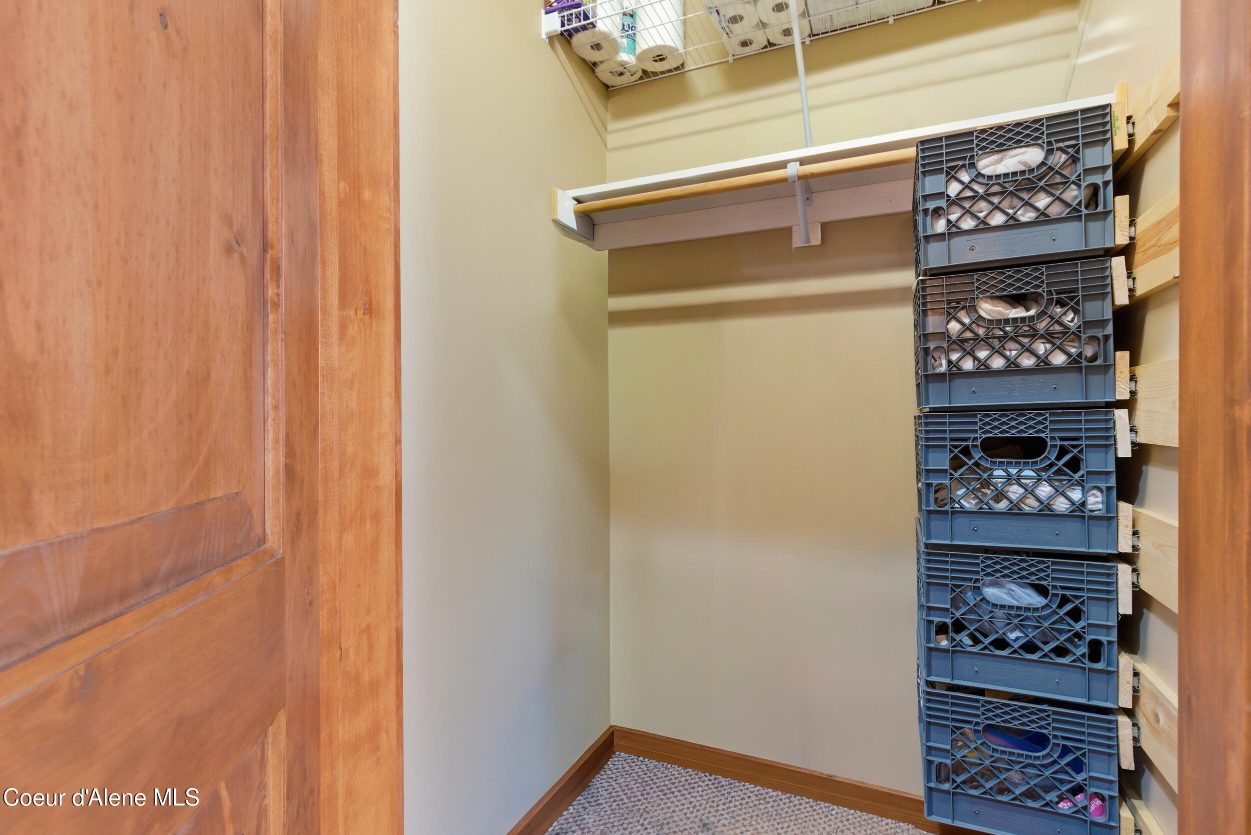 834 Mc Kinley Ave, 102