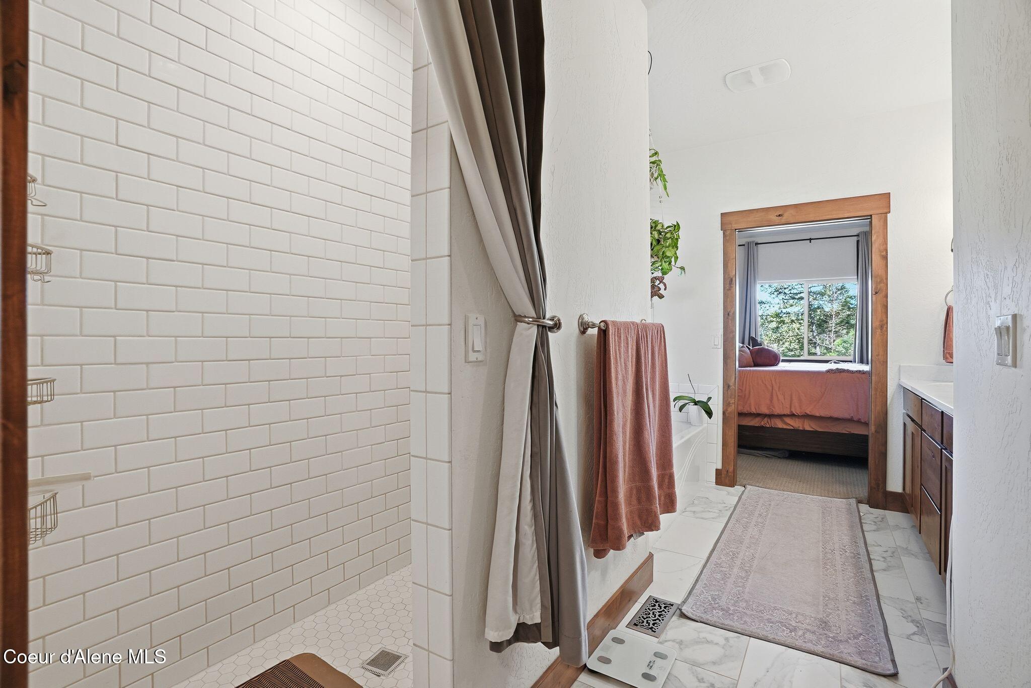 5774 W Kidd Island Rd, Coeur d'Alene