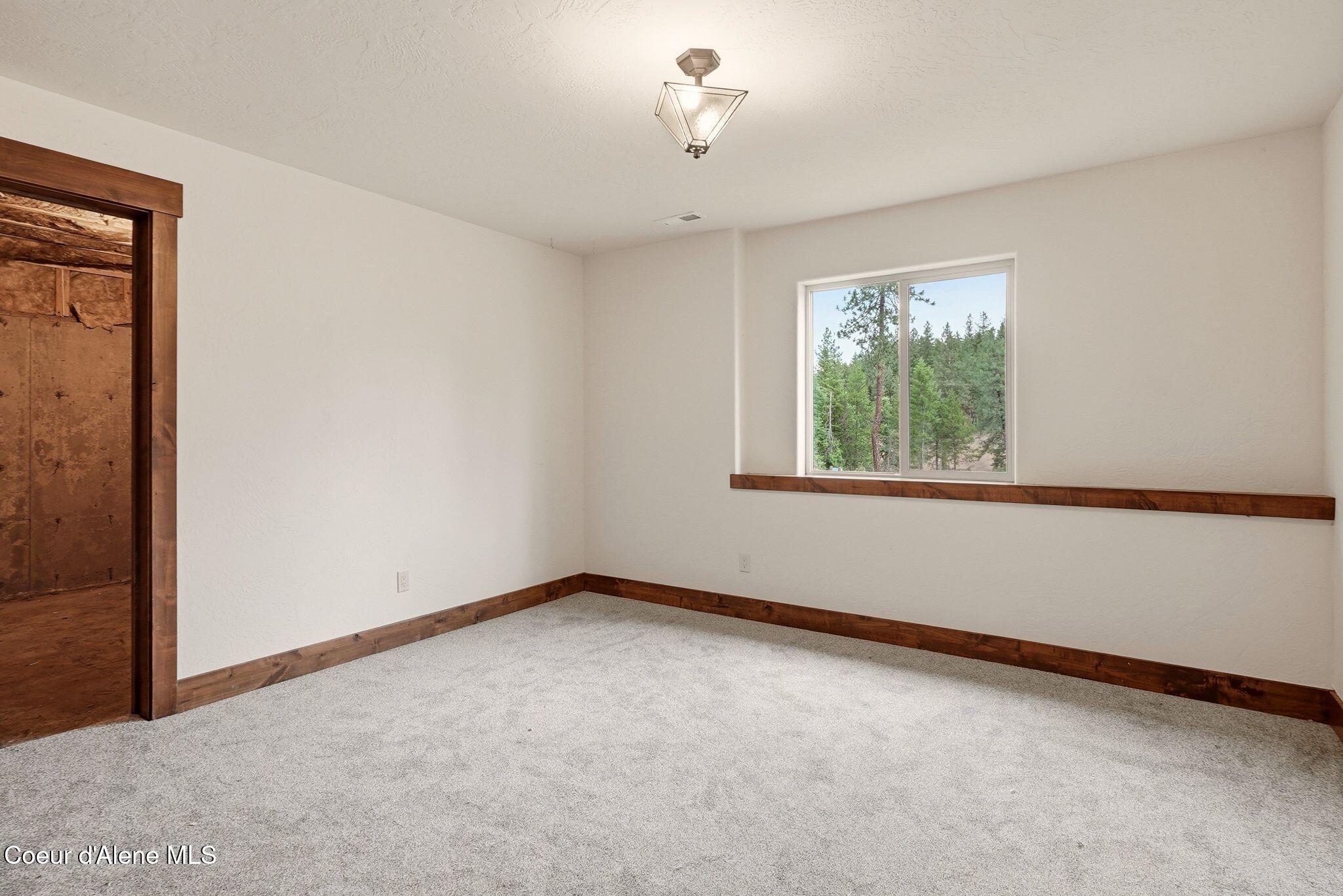 5774 W Kidd Island Rd, Coeur d'Alene
