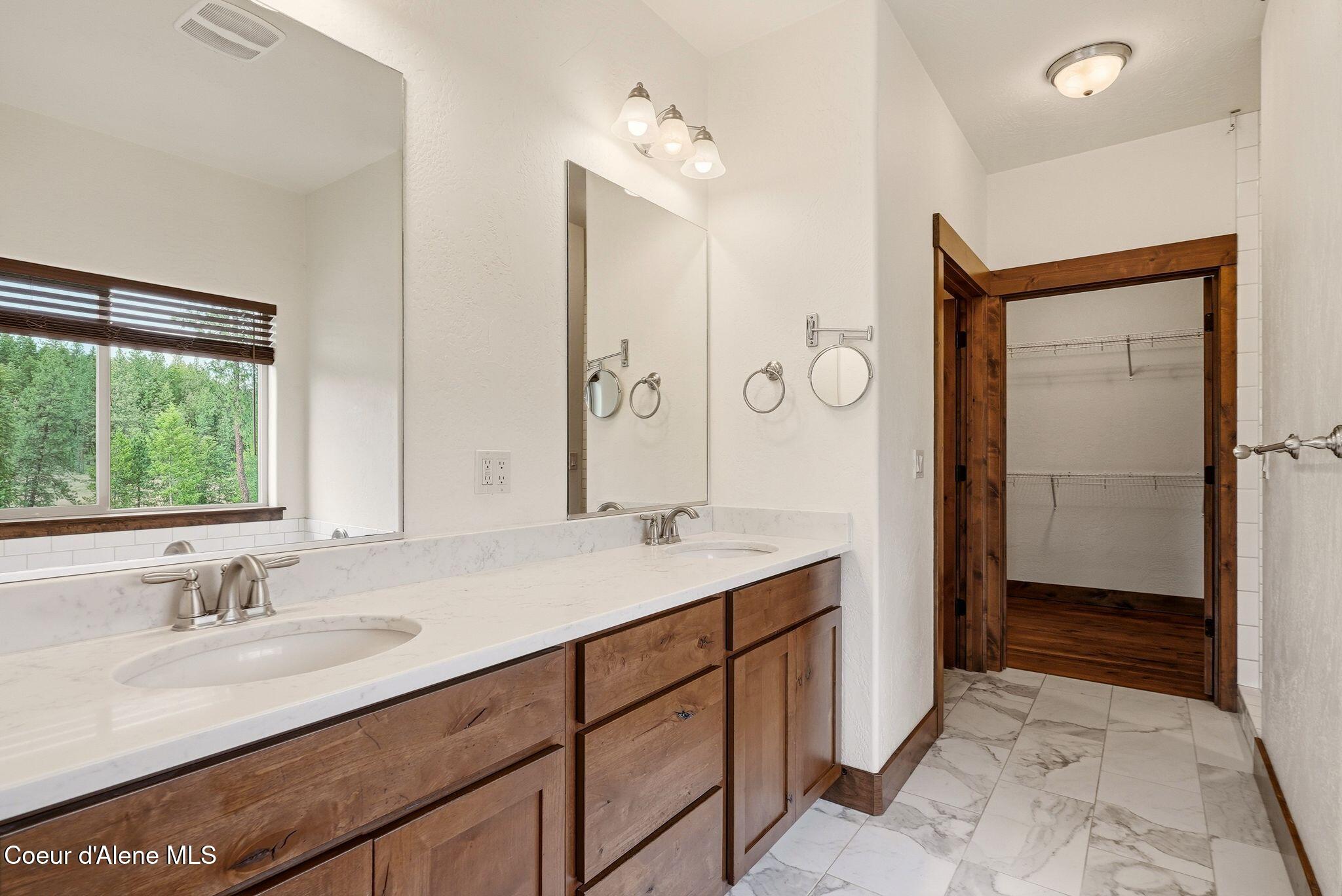 5774 W Kidd Island Rd, Coeur d'Alene