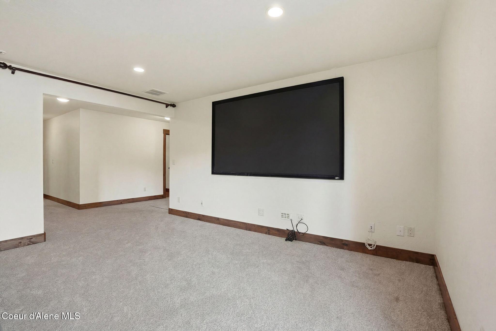 5774 W Kidd Island Rd, Coeur d'Alene