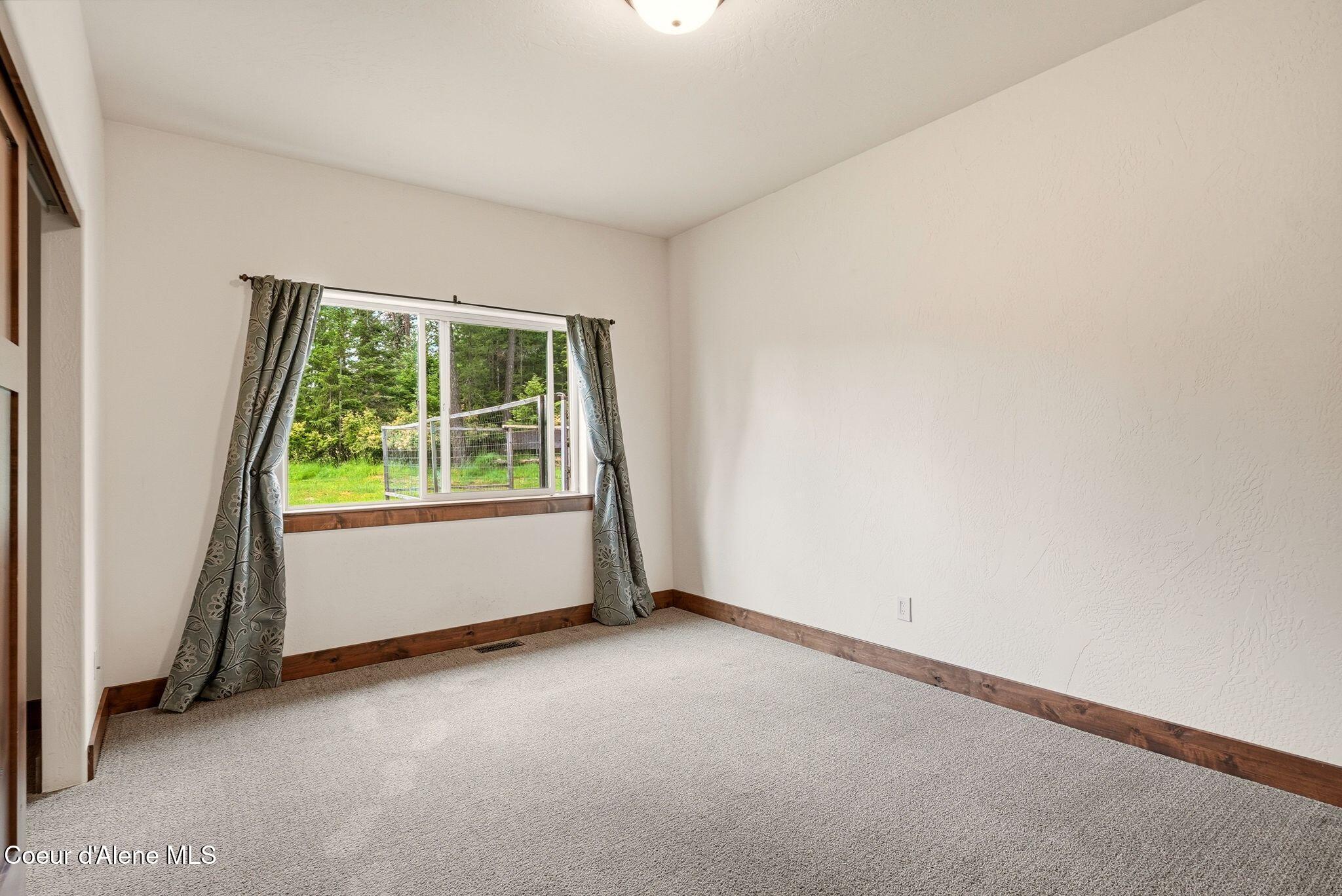 5774 W Kidd Island Rd, Coeur d'Alene