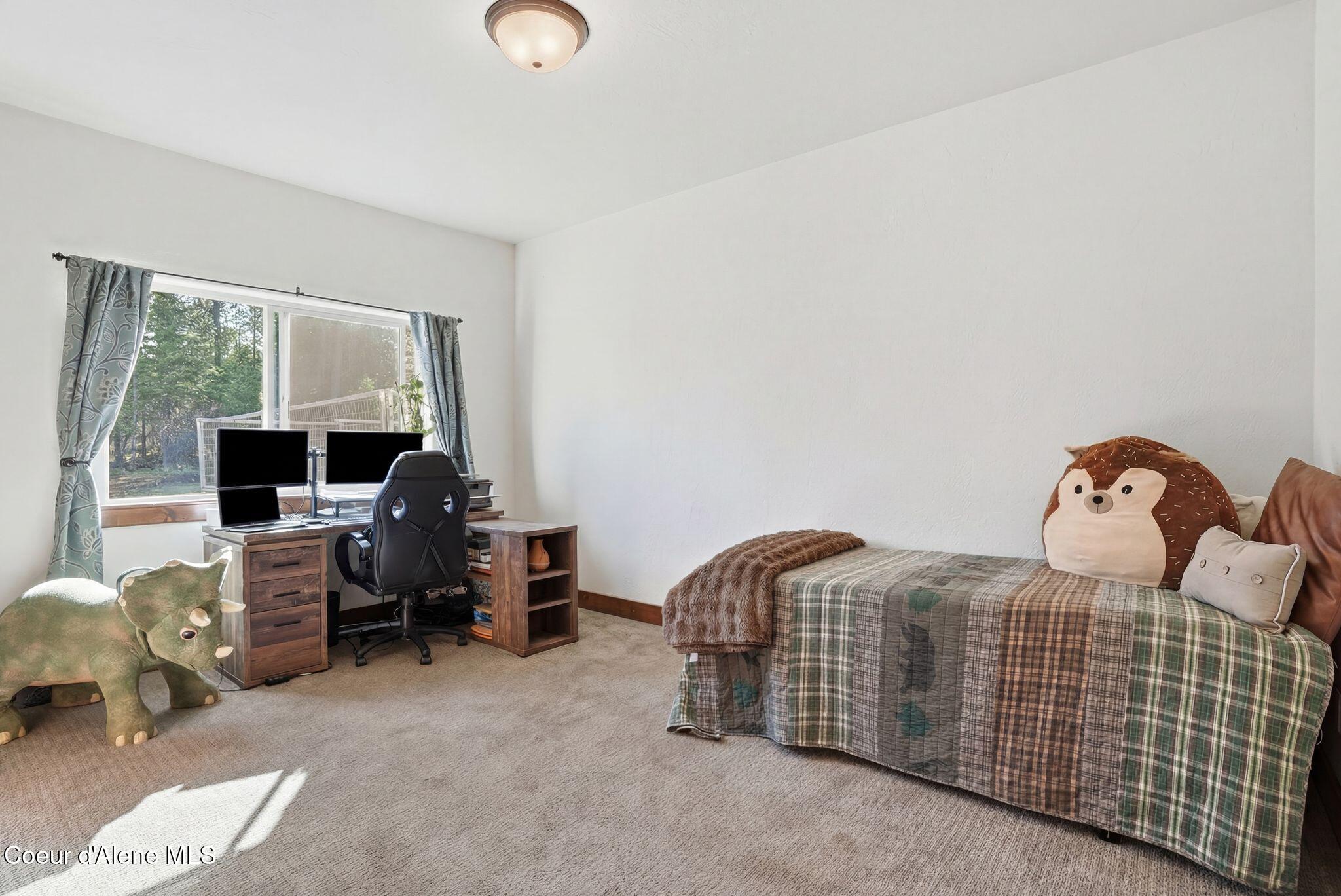 5774 W Kidd Island Rd, Coeur d'Alene