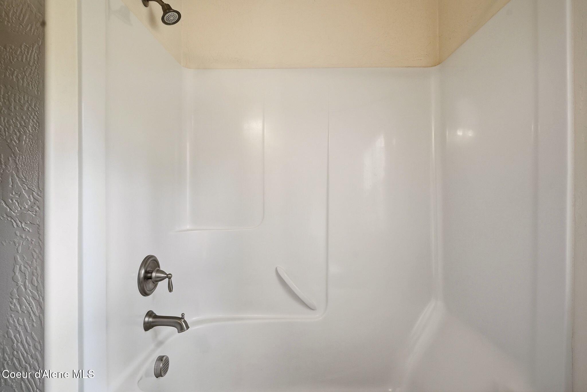5774 W Kidd Island Rd, Coeur d'Alene