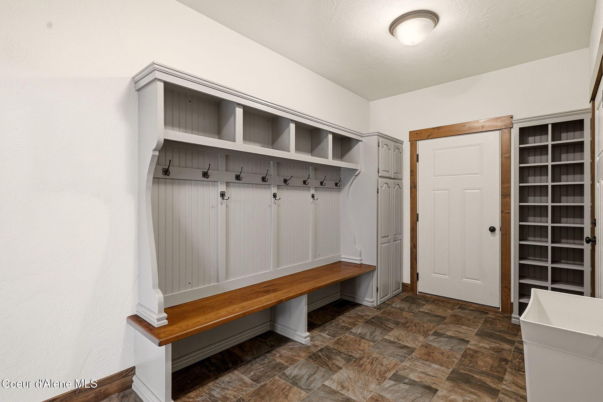 5774 W Kidd Island Rd, Coeur d'Alene