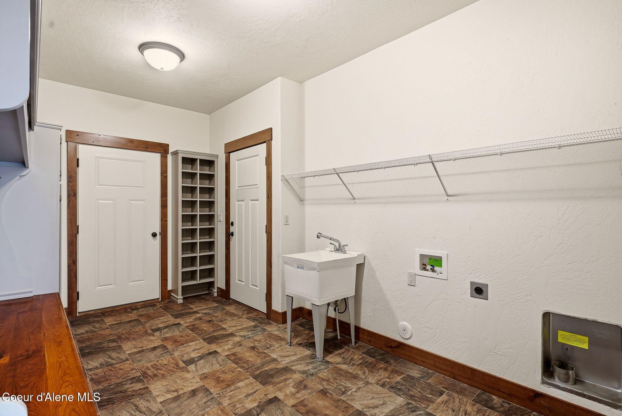 5774 W Kidd Island Rd, Coeur d'Alene