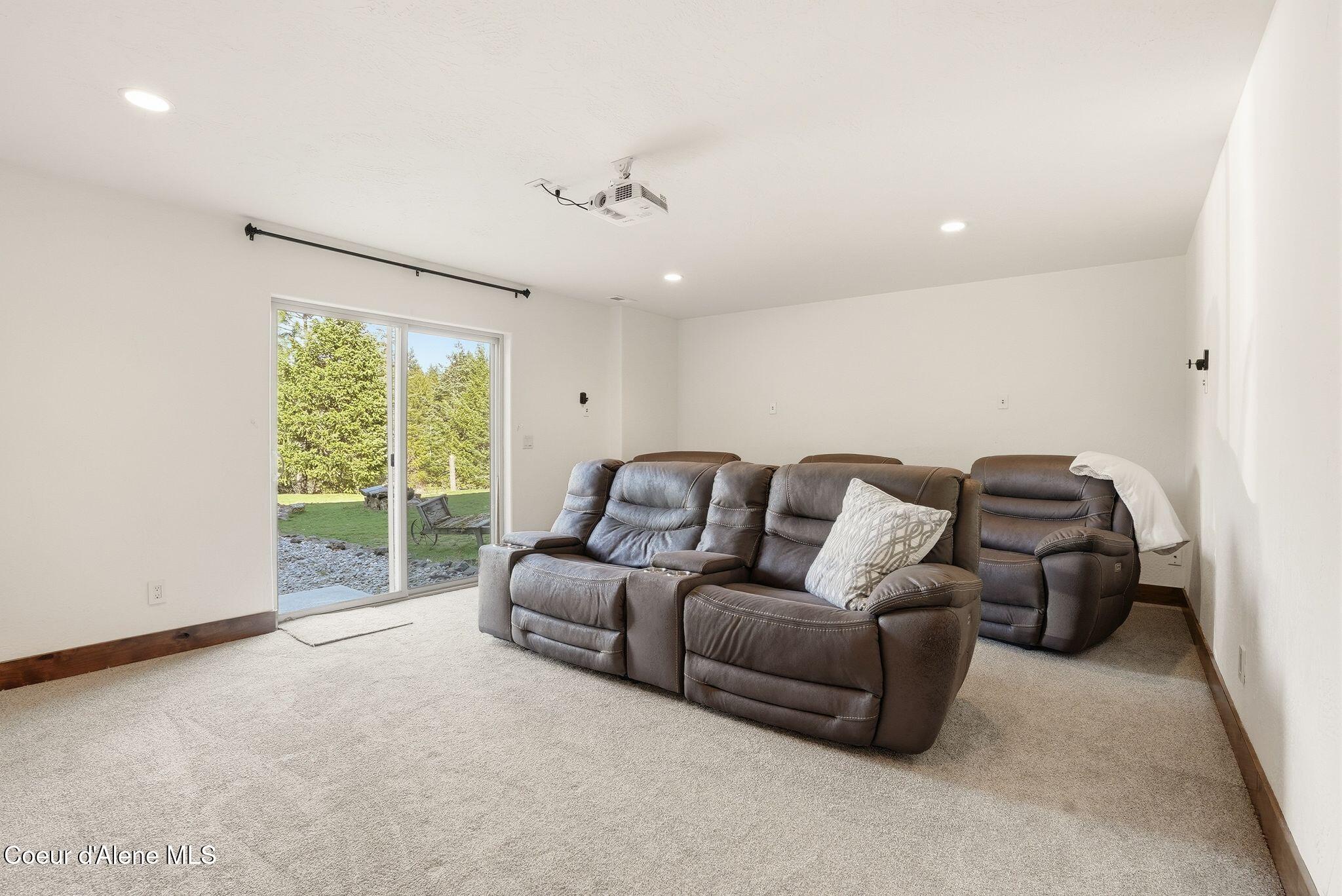 5774 W Kidd Island Rd, Coeur d'Alene