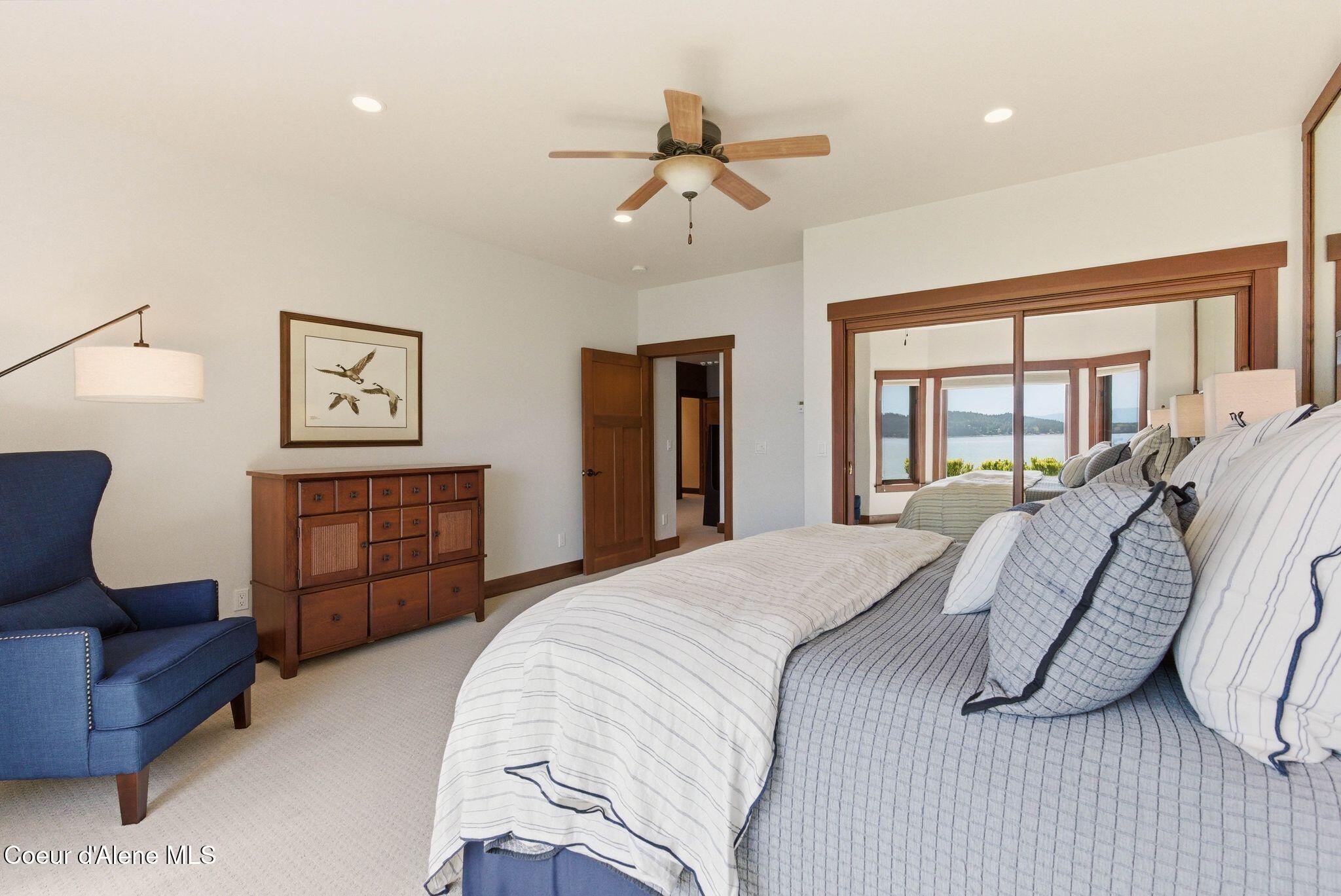 1521 Northshore DR