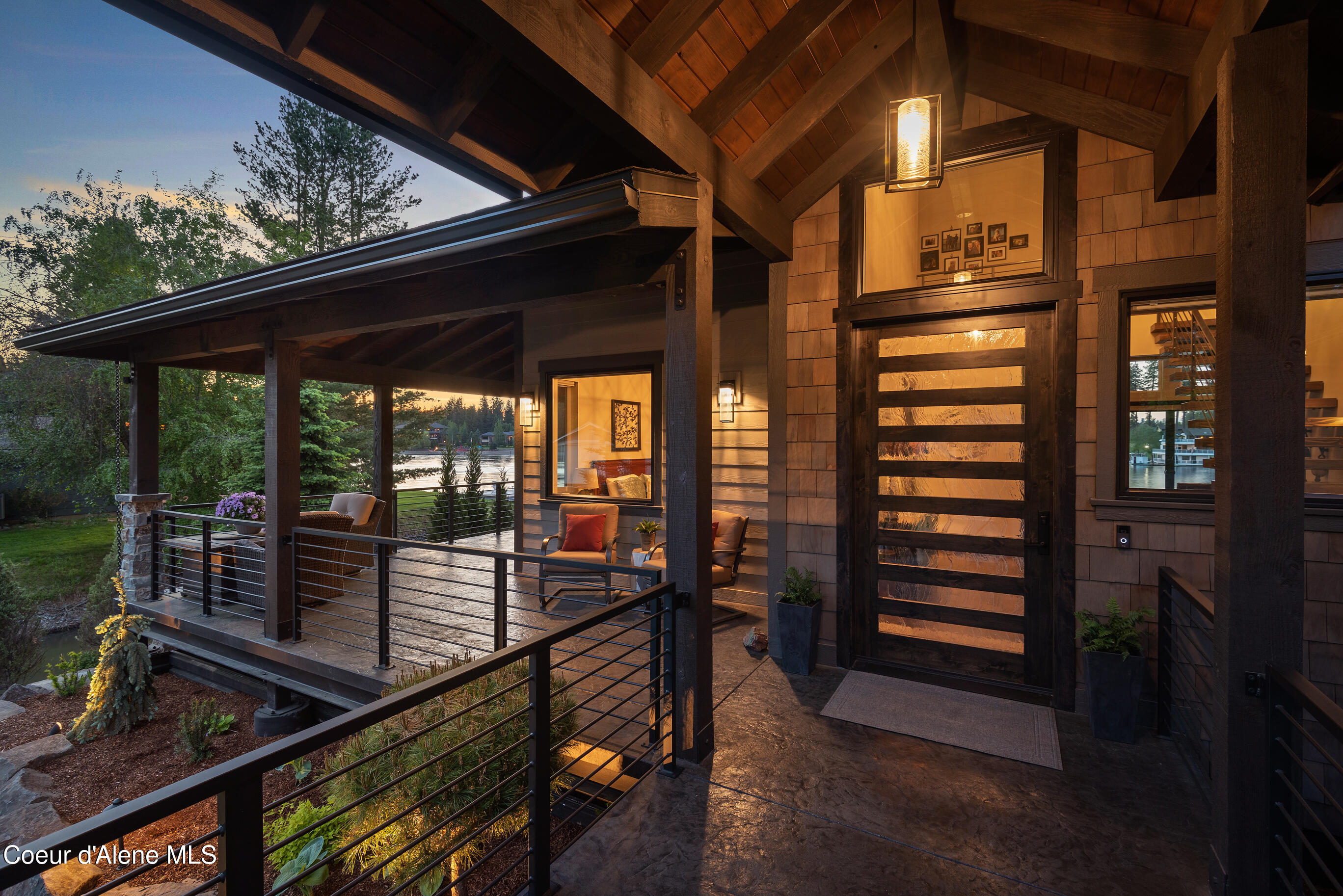 518 S Hidden Island Ln, Coeur d'Alene