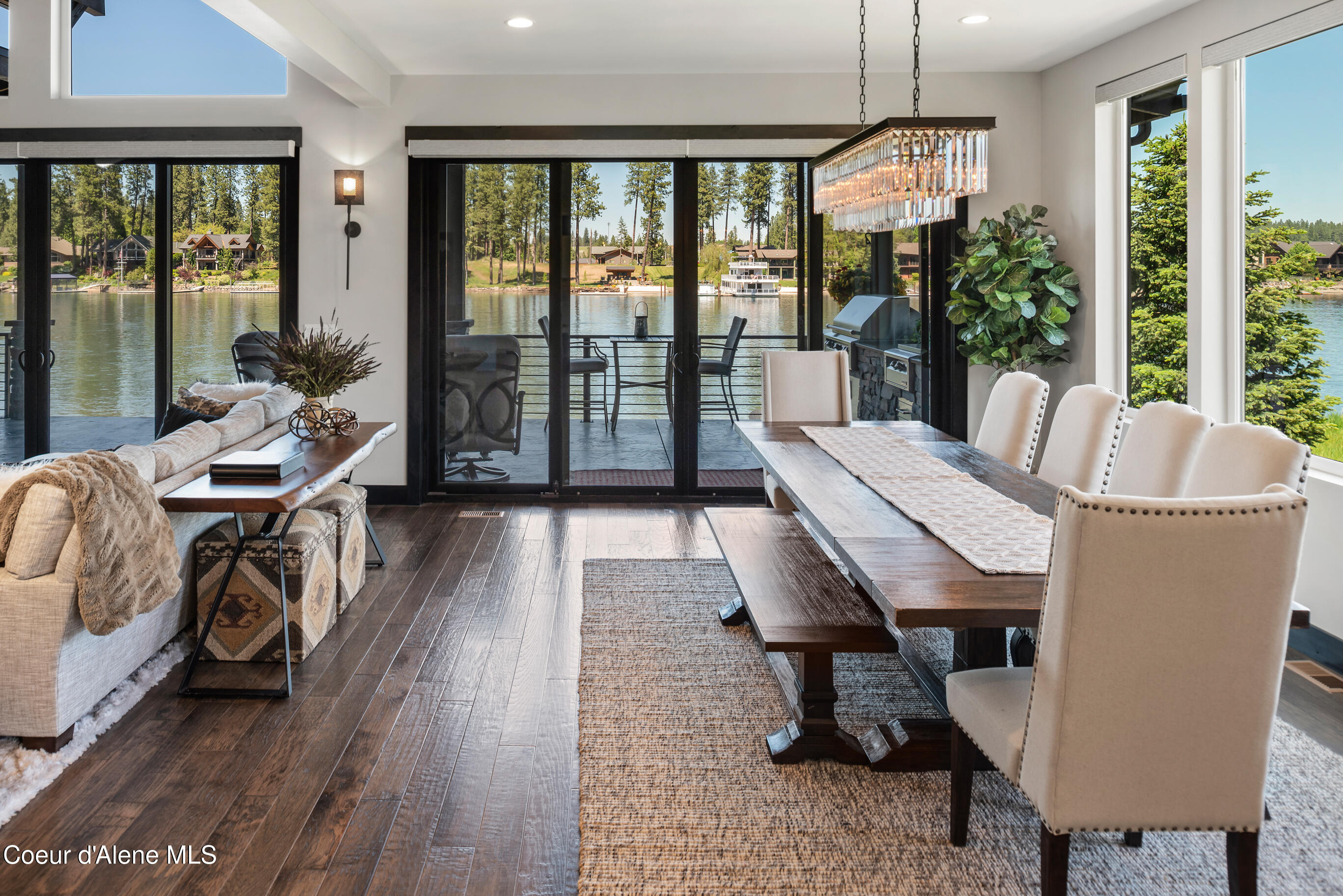 518 S Hidden Island Ln, Coeur d'Alene