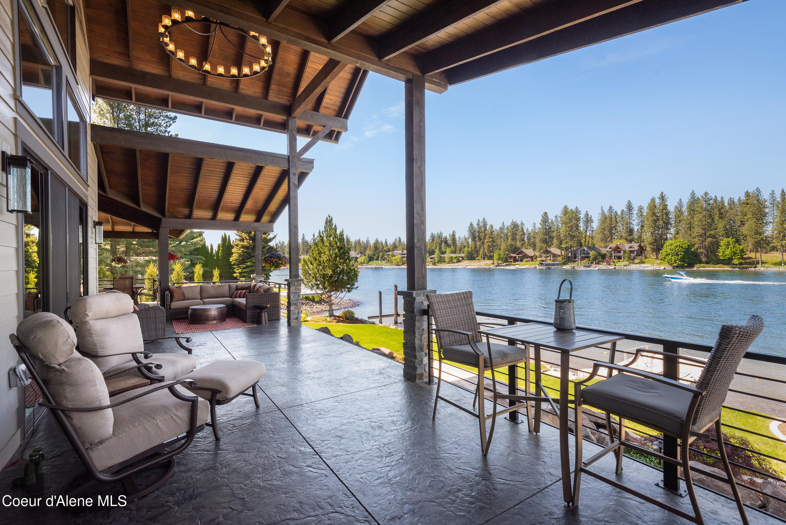 518 S Hidden Island Ln, Coeur d'Alene