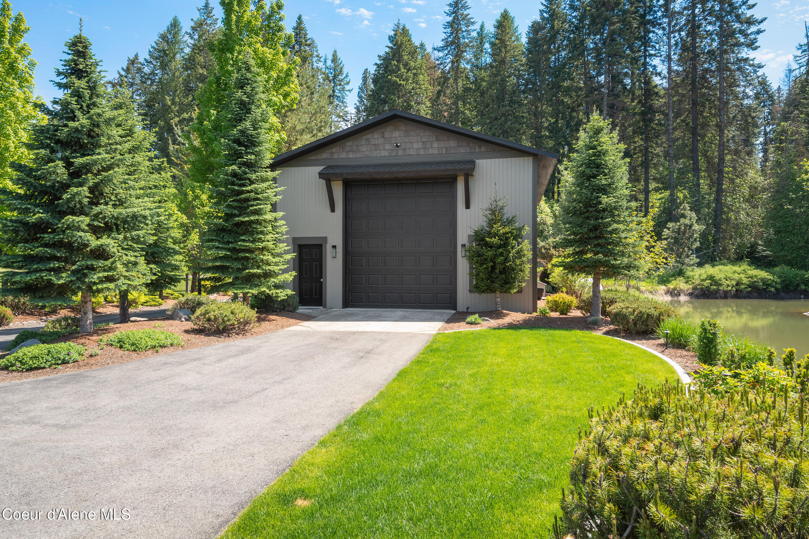 518 S Hidden Island Ln, Coeur d'Alene