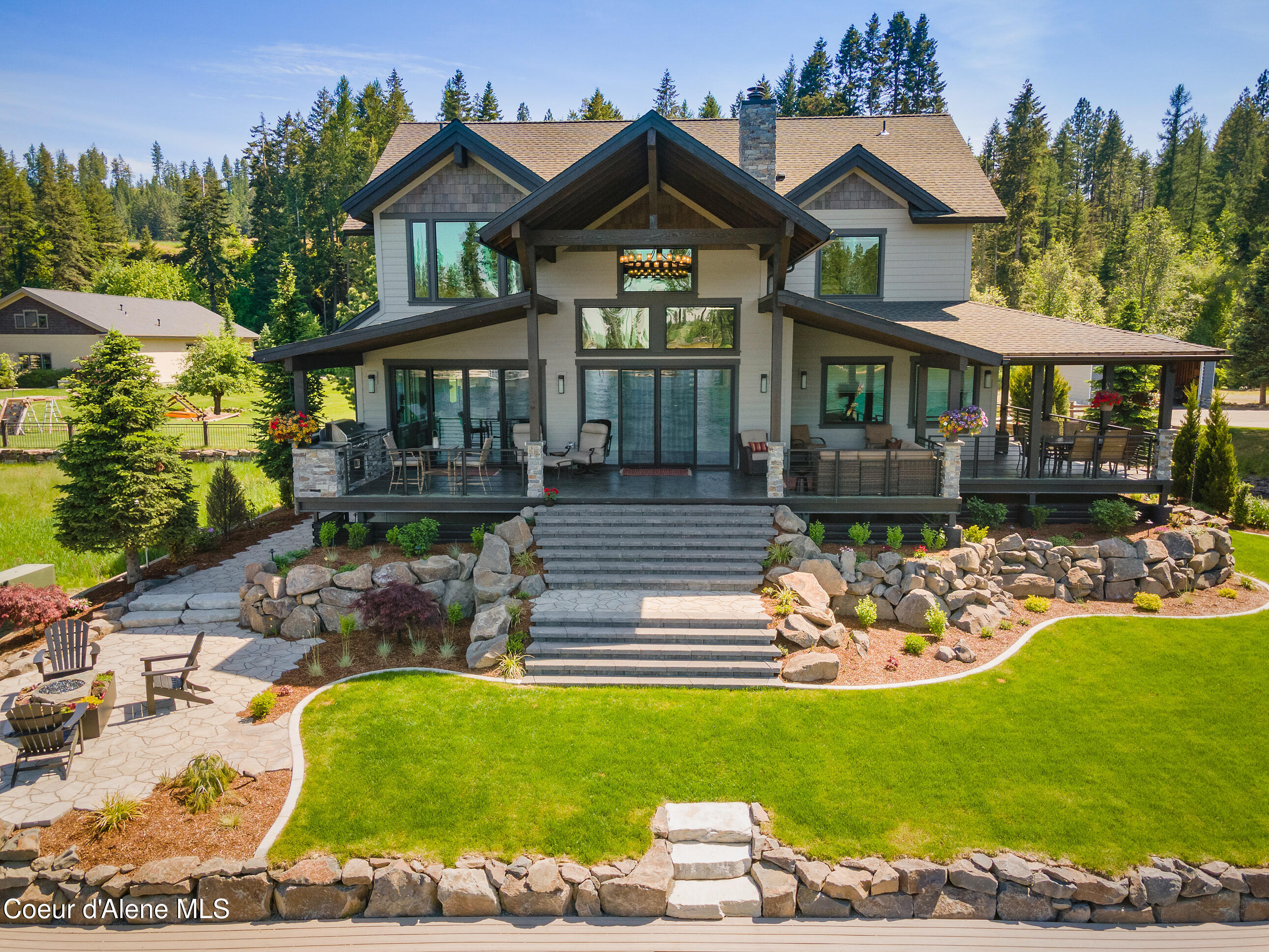 518 S Hidden Island Ln, Coeur d'Alene
