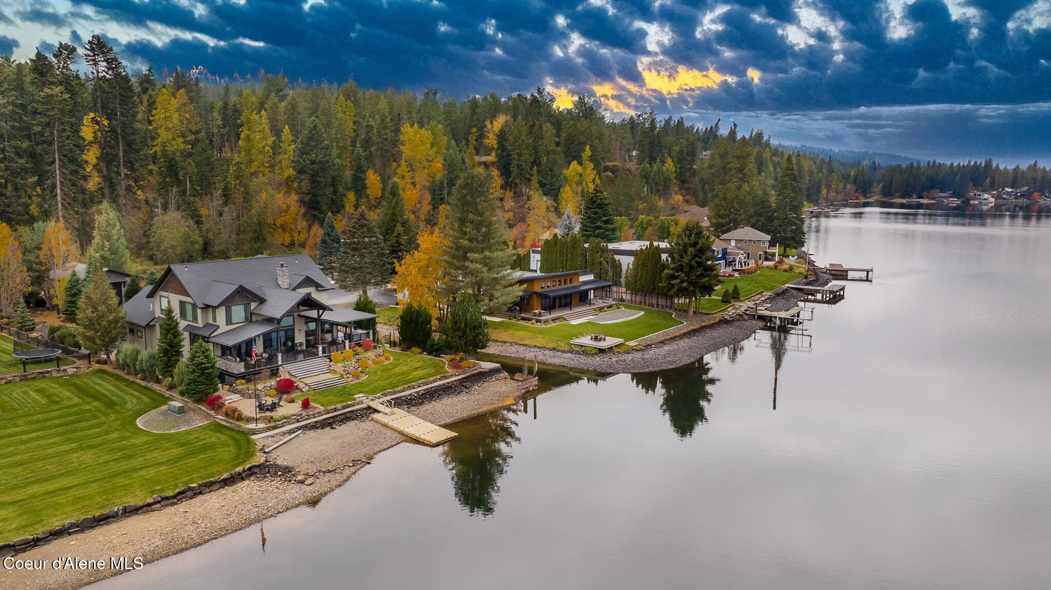 518 S Hidden Island Ln, Coeur d'Alene