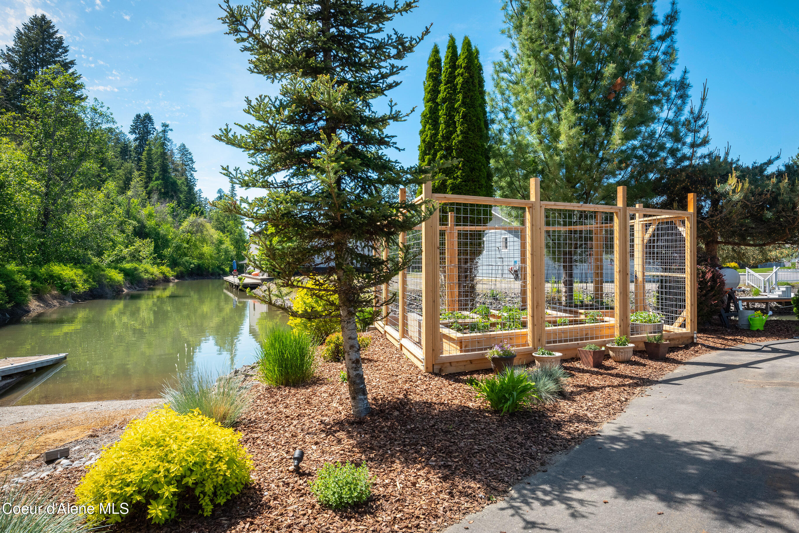 518 S Hidden Island Ln, Coeur d'Alene