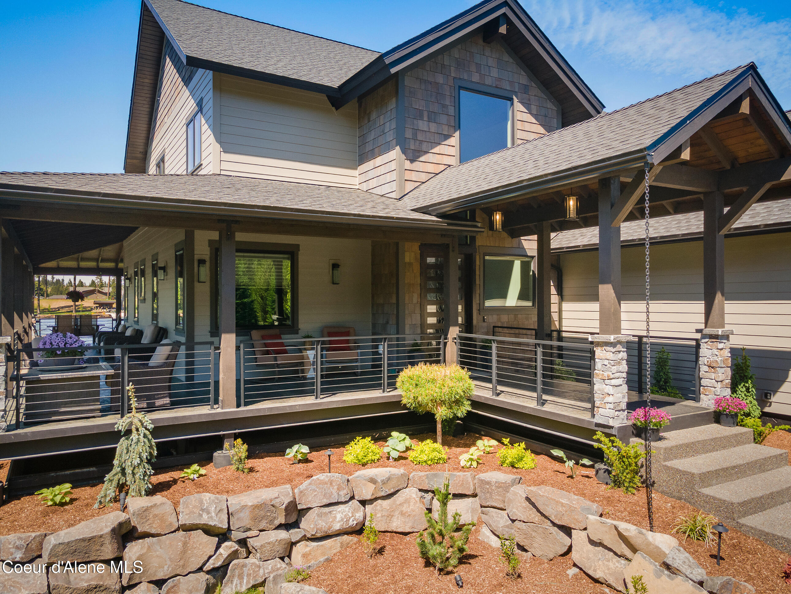 518 S Hidden Island Ln, Coeur d'Alene
