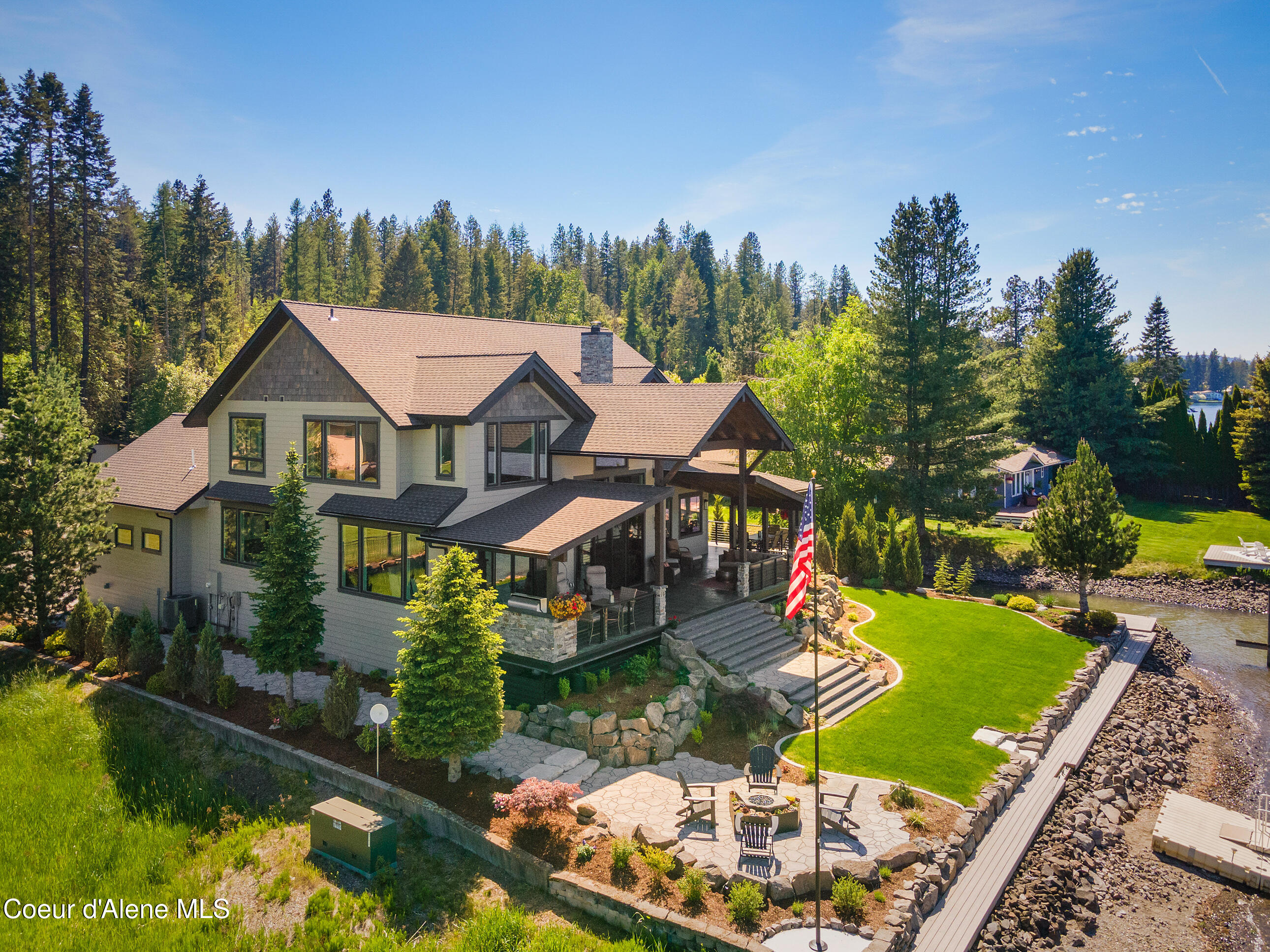 518 S Hidden Island Ln, Coeur d'Alene