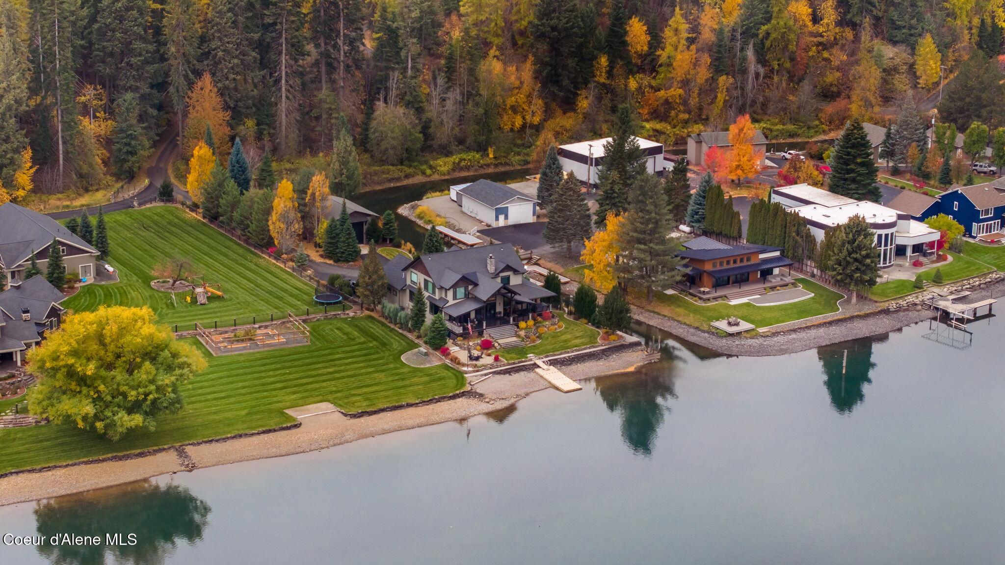 518 S Hidden Island Ln, Coeur d'Alene