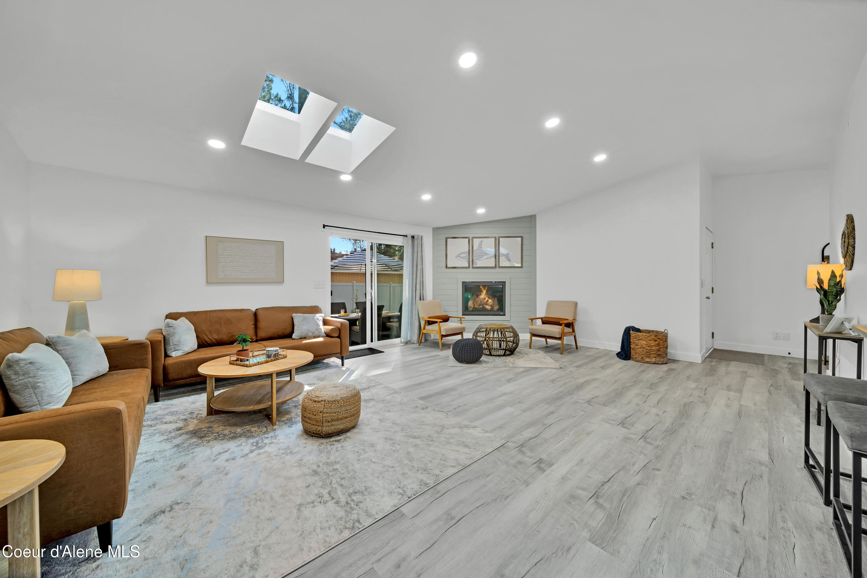 5999 N Pinegrove Dr, Coeur d'Alene