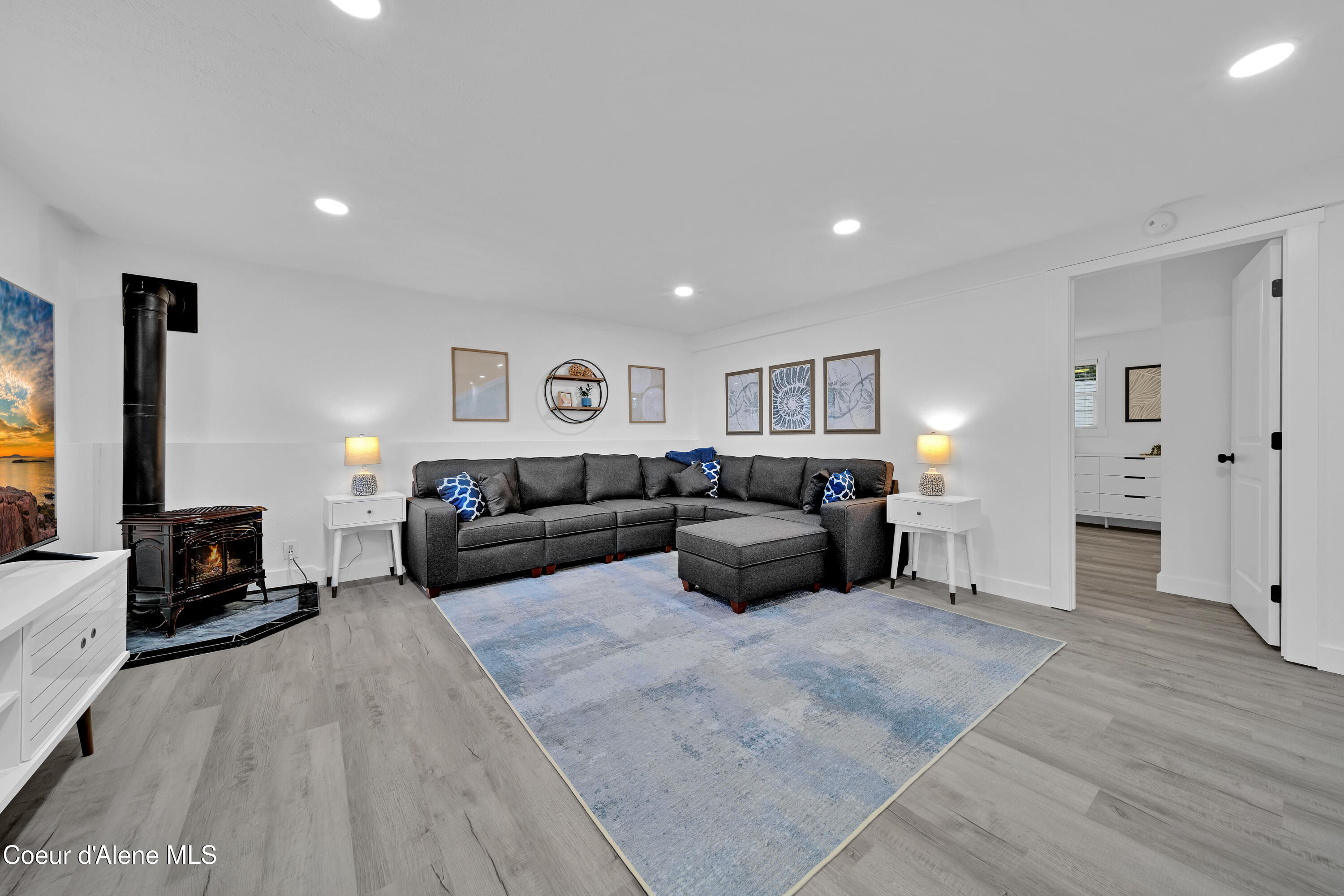 5999 N Pinegrove Dr, Coeur d'Alene