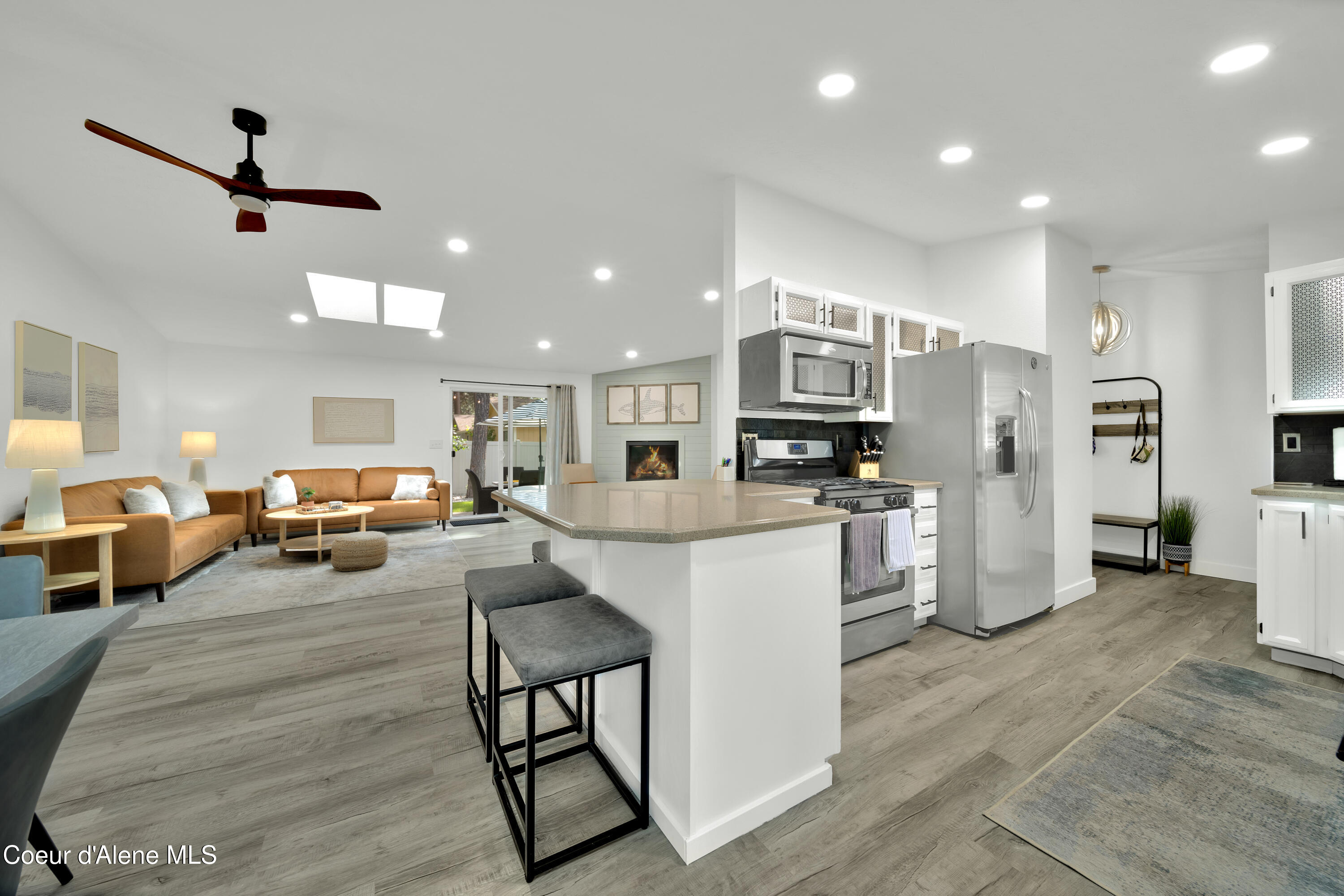 5999 N Pinegrove Dr, Coeur d'Alene