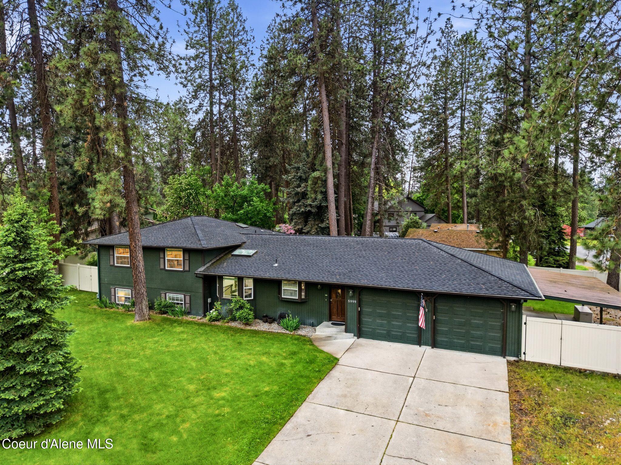 5999 N Pinegrove Dr, Coeur d'Alene