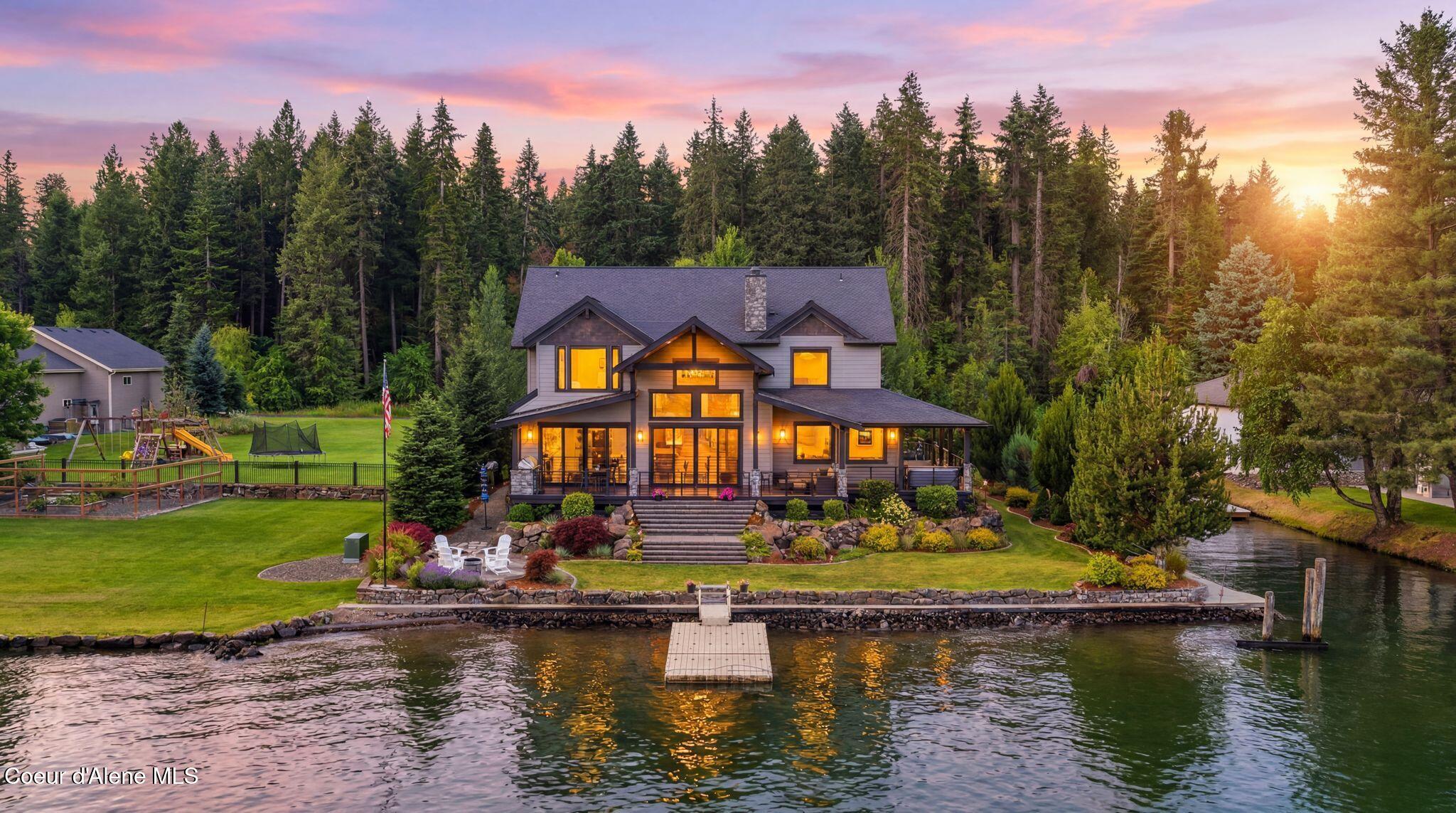 518 S Hidden Island Ln, Coeur d'Alene