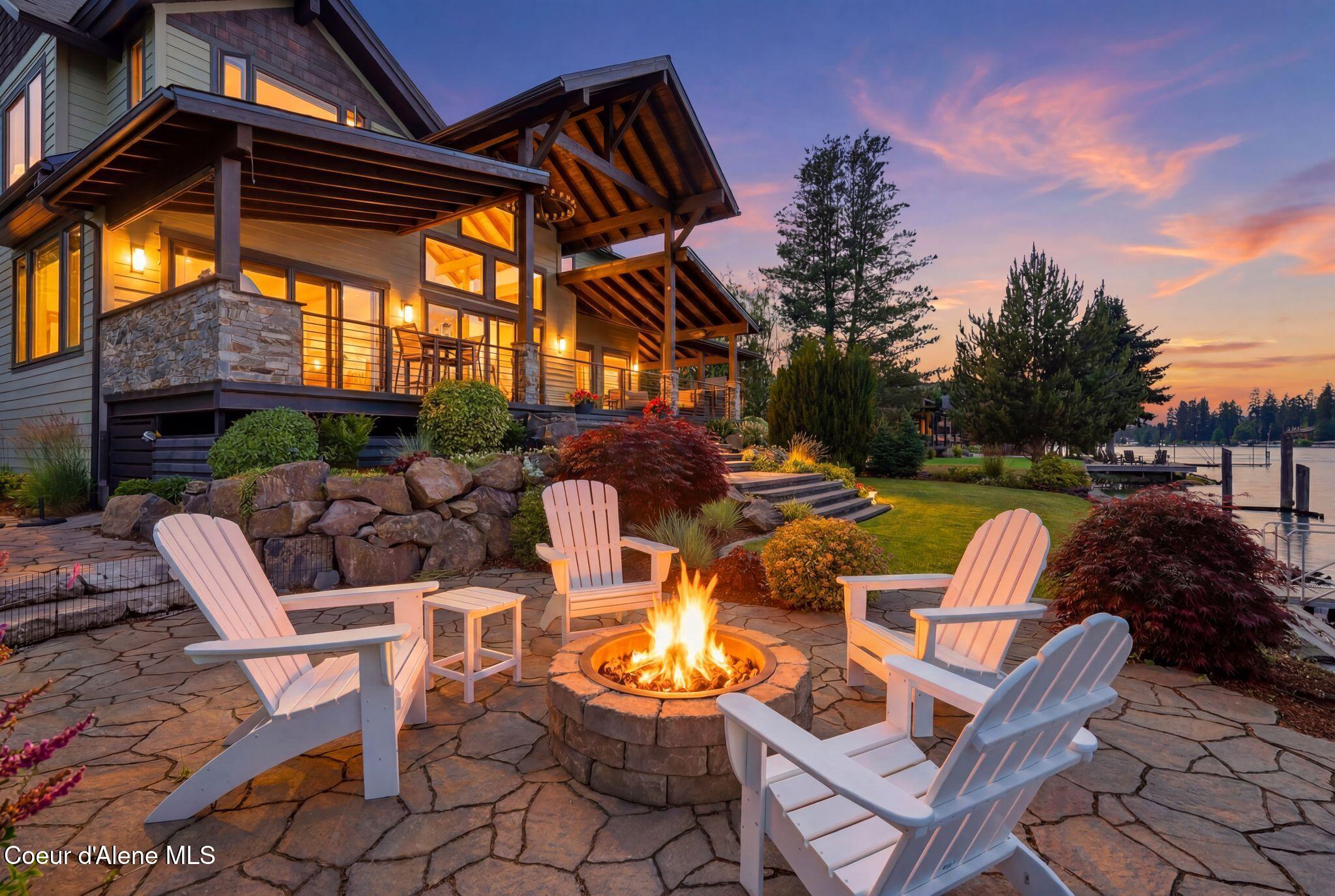 518 S Hidden Island Ln, Coeur d'Alene