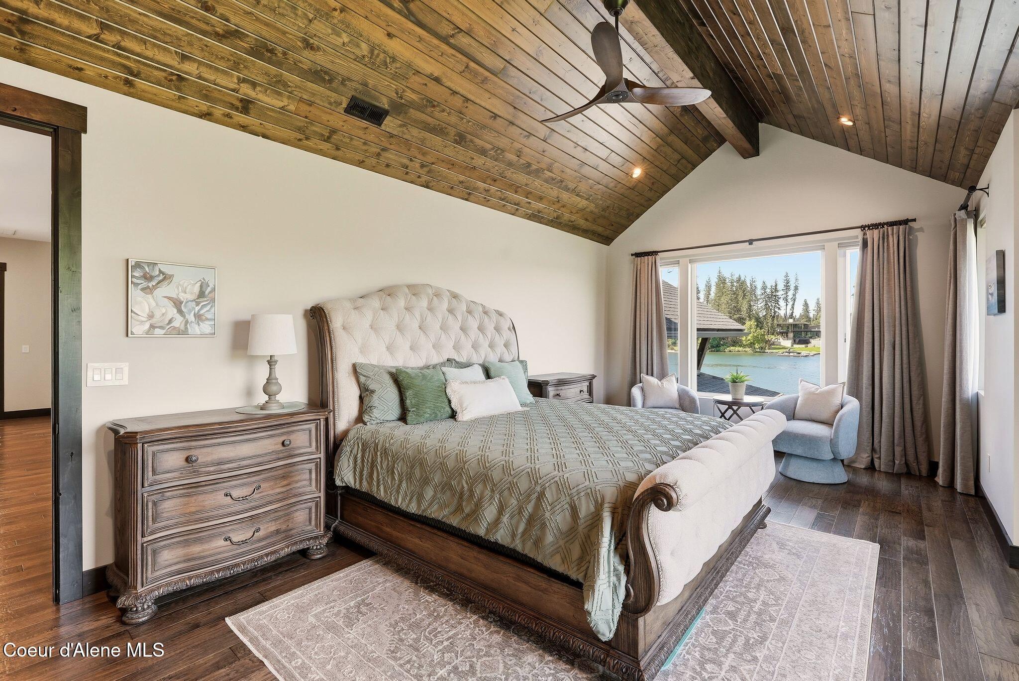 518 S Hidden Island Ln, Coeur d'Alene
