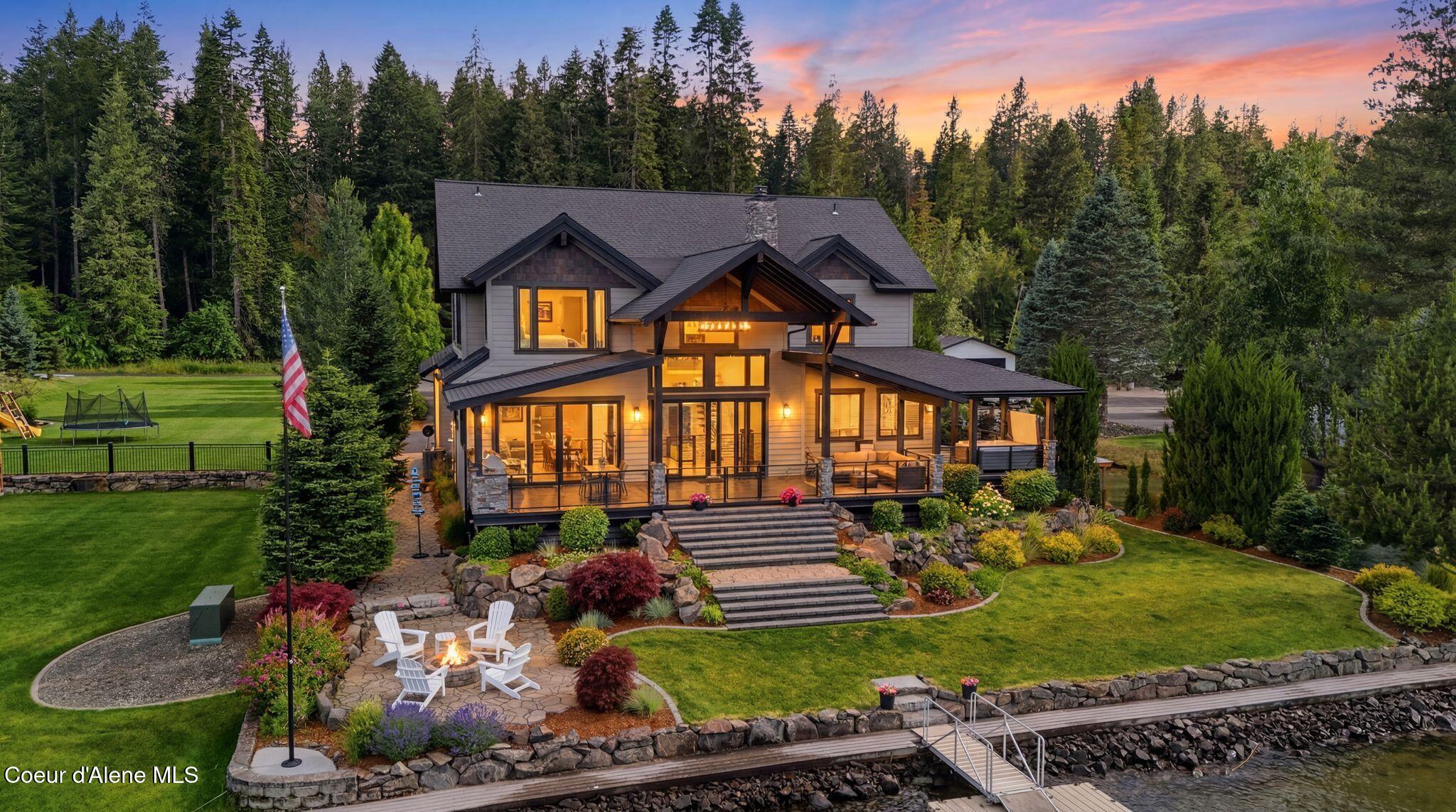 518 S Hidden Island Ln, Coeur d'Alene